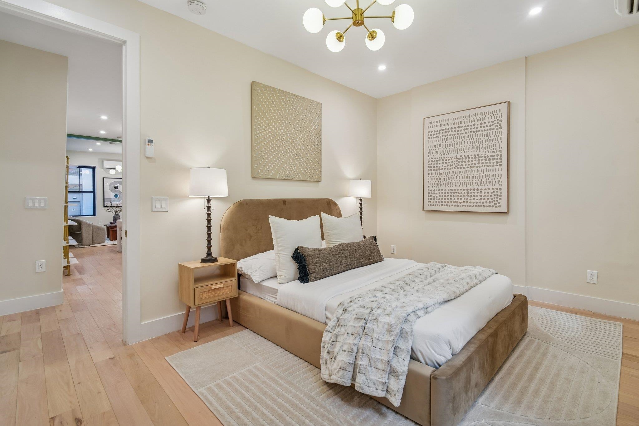 property viewer photo 11