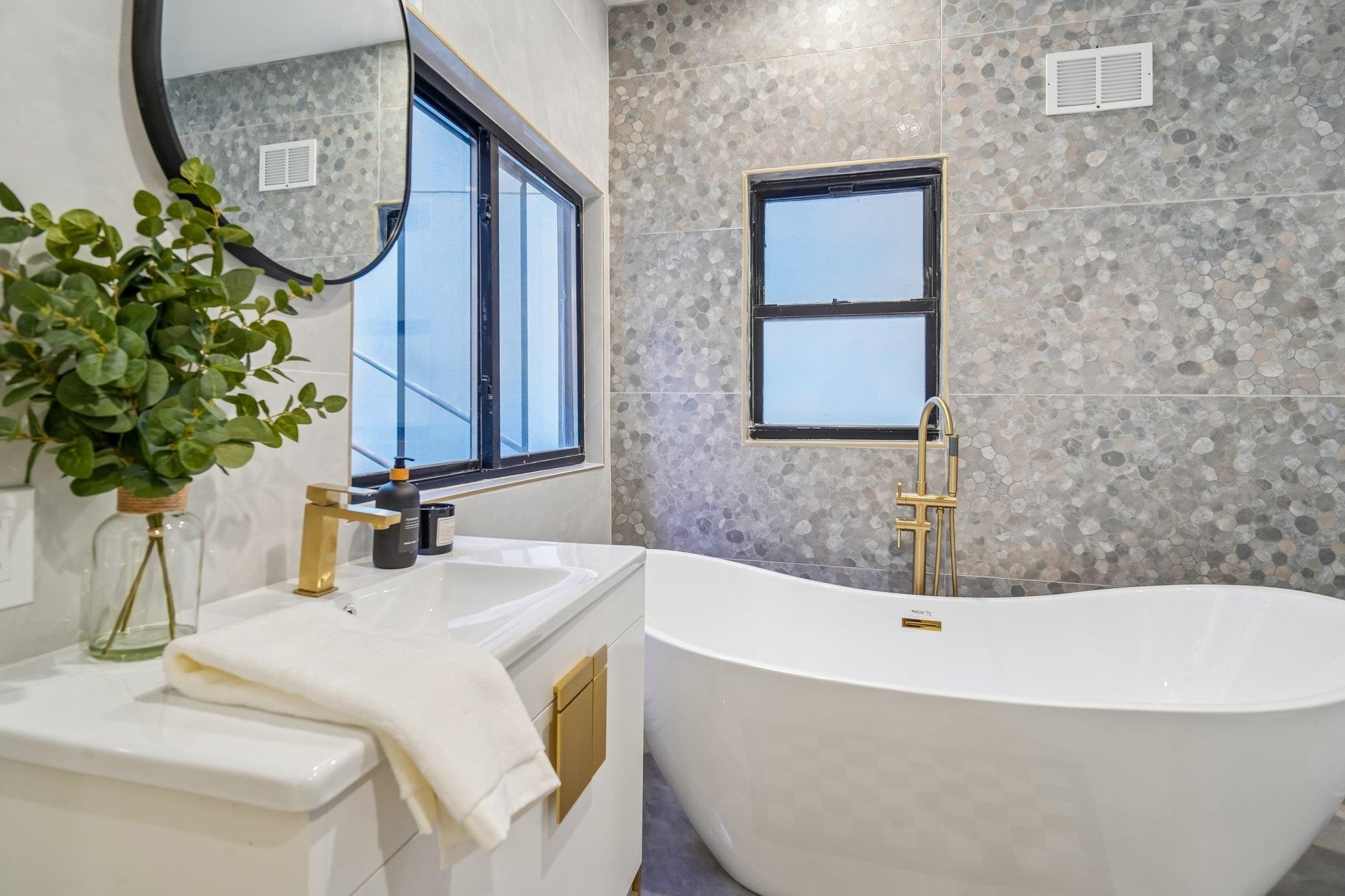 property viewer photo 14