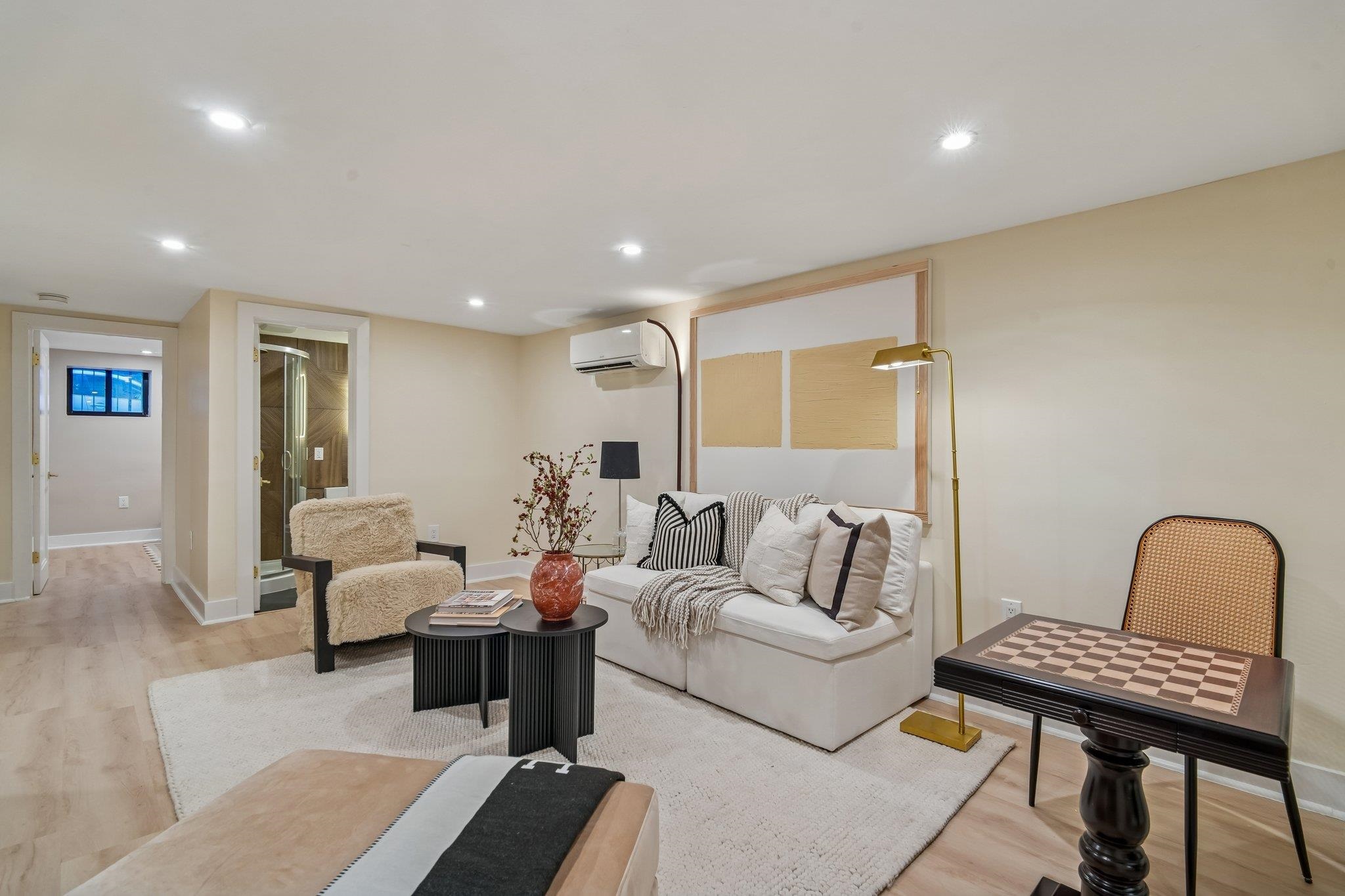 property viewer photo 18