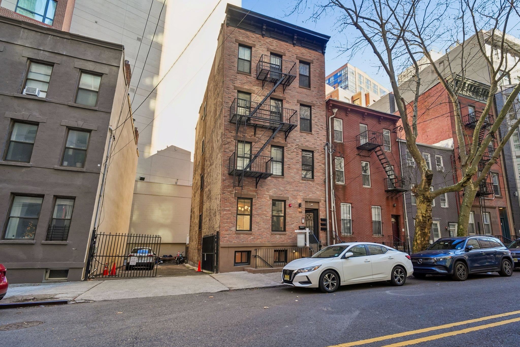 property viewer photo 25