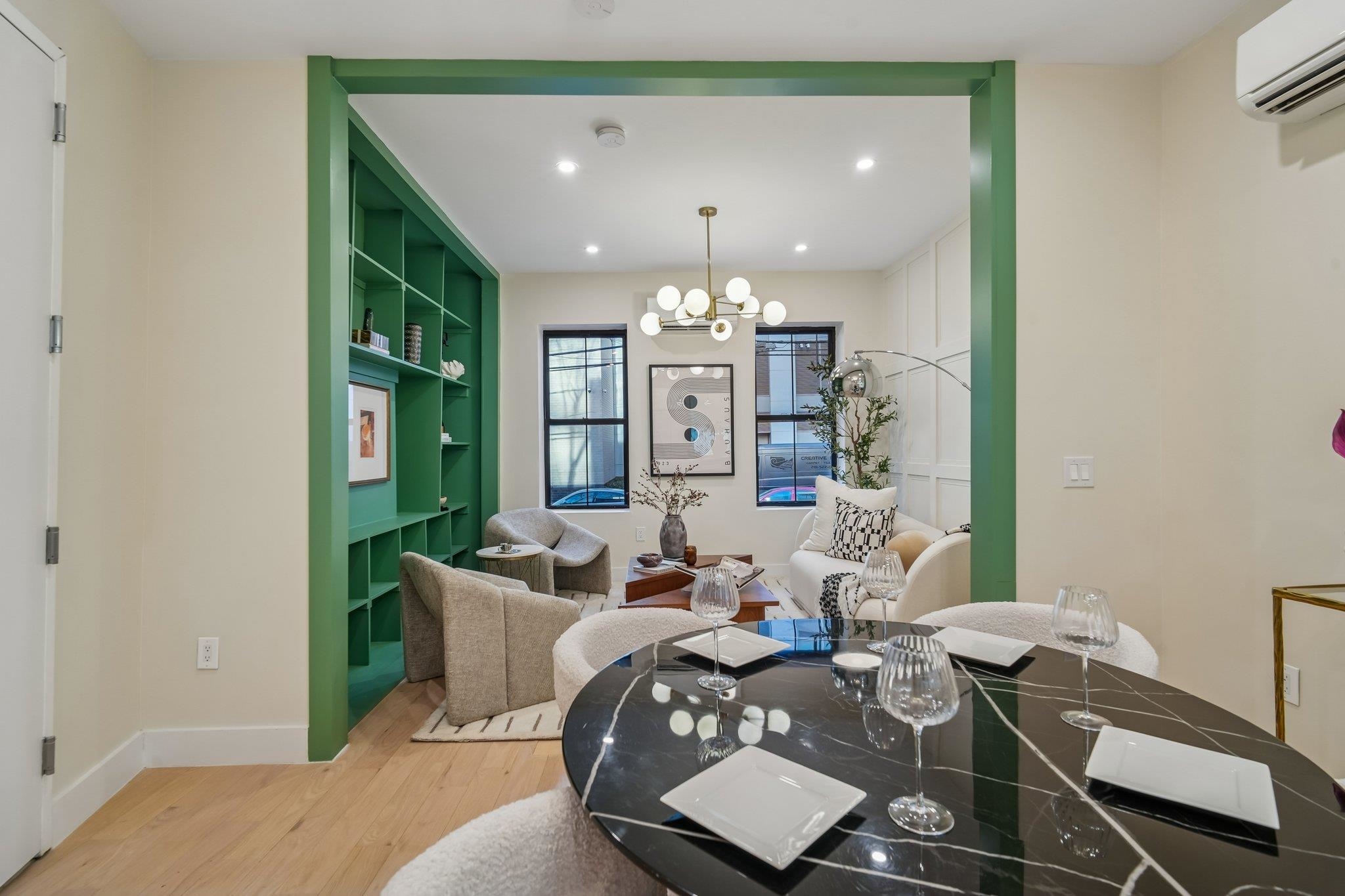 property viewer photo 4