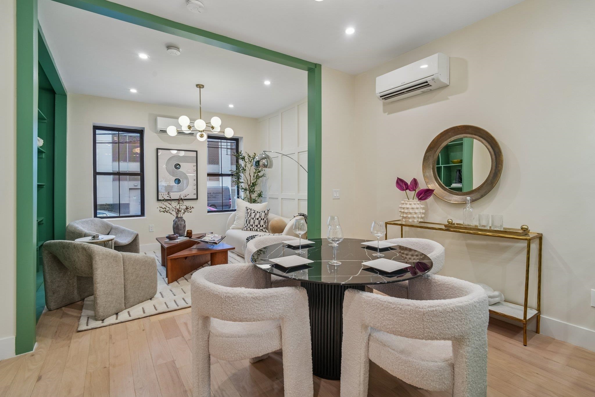 property viewer photo 5