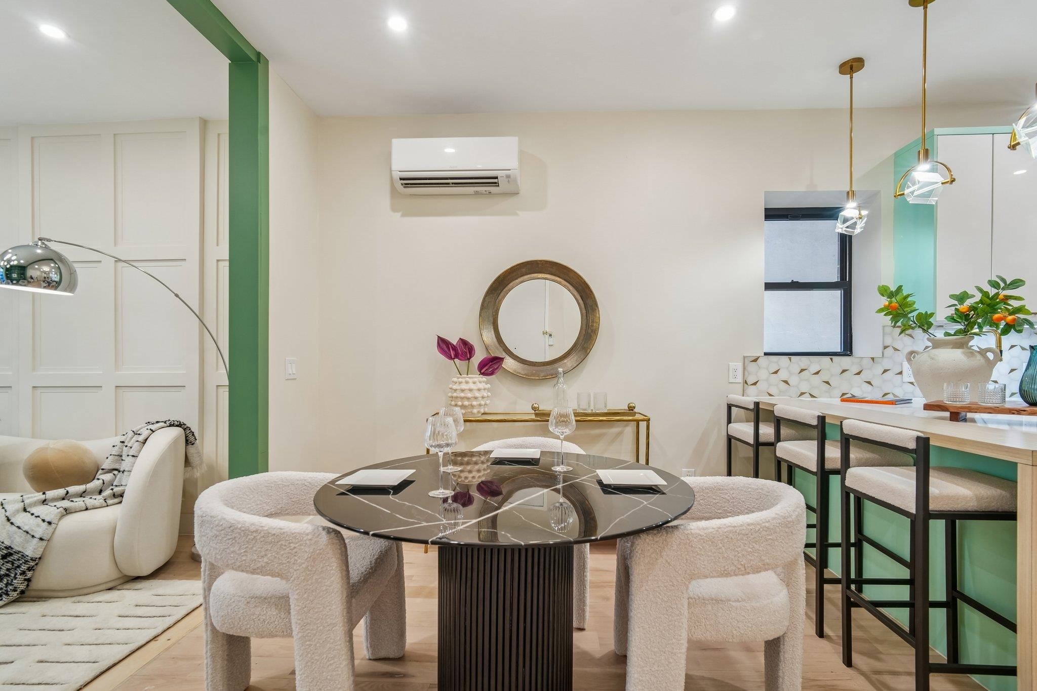 property viewer photo 7