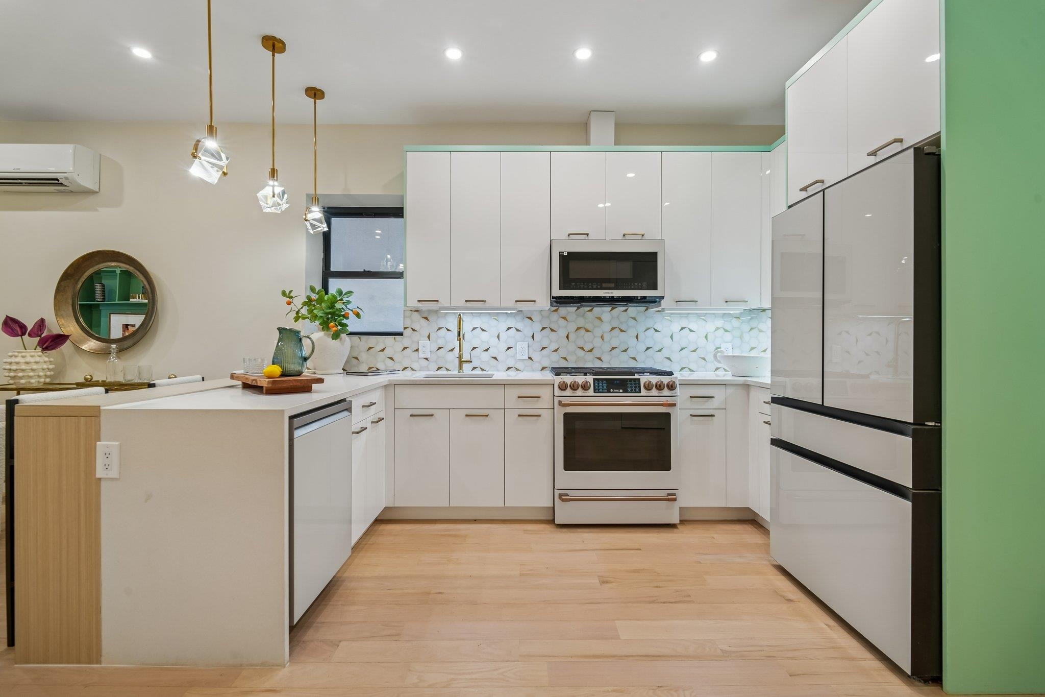 property viewer photo 9