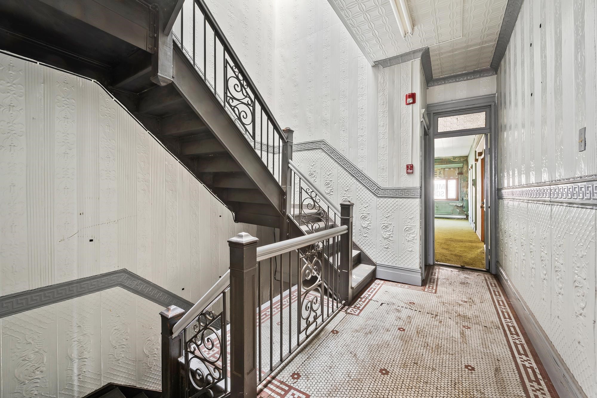 main property photo 25