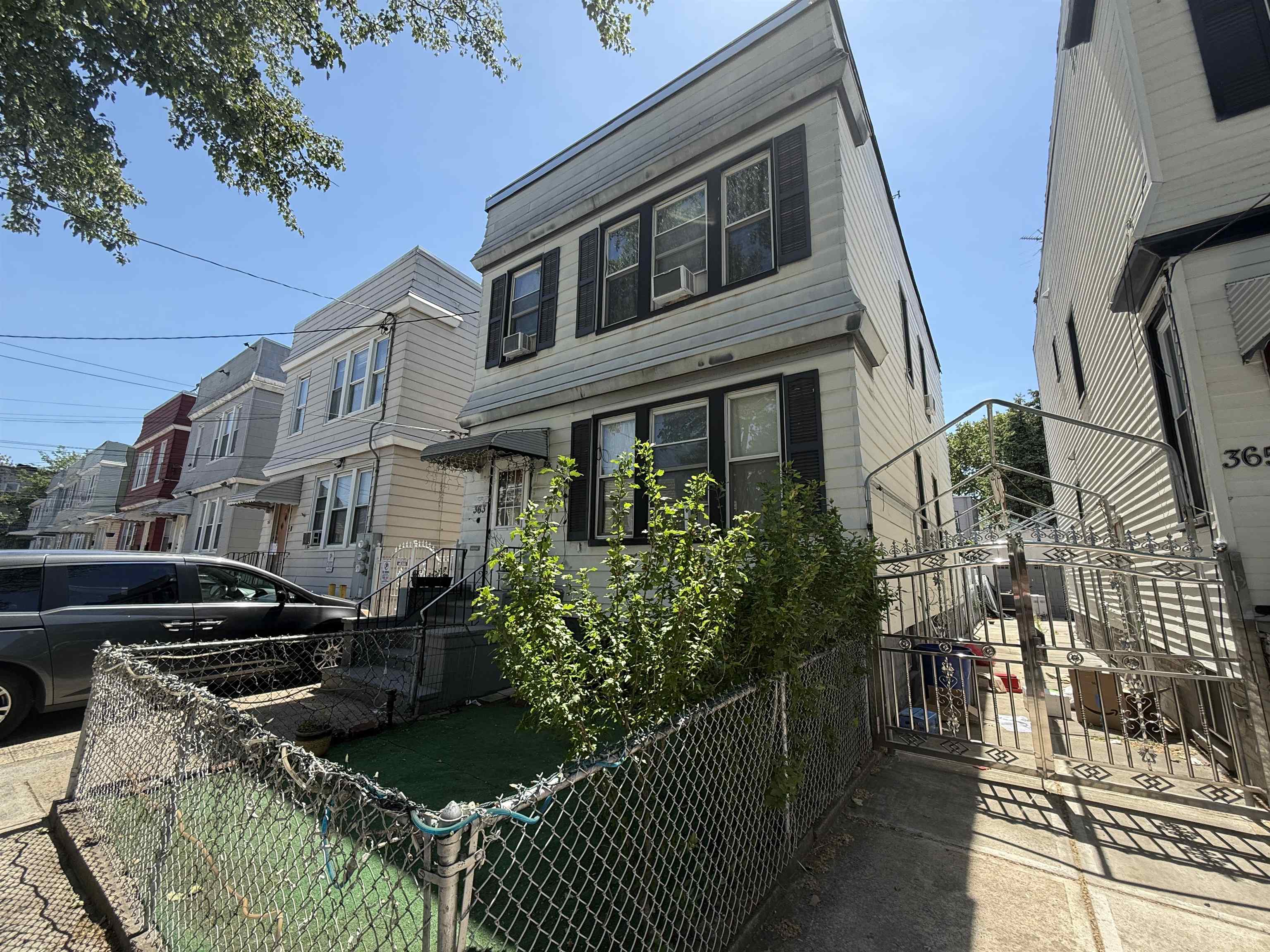 main property photo 12
