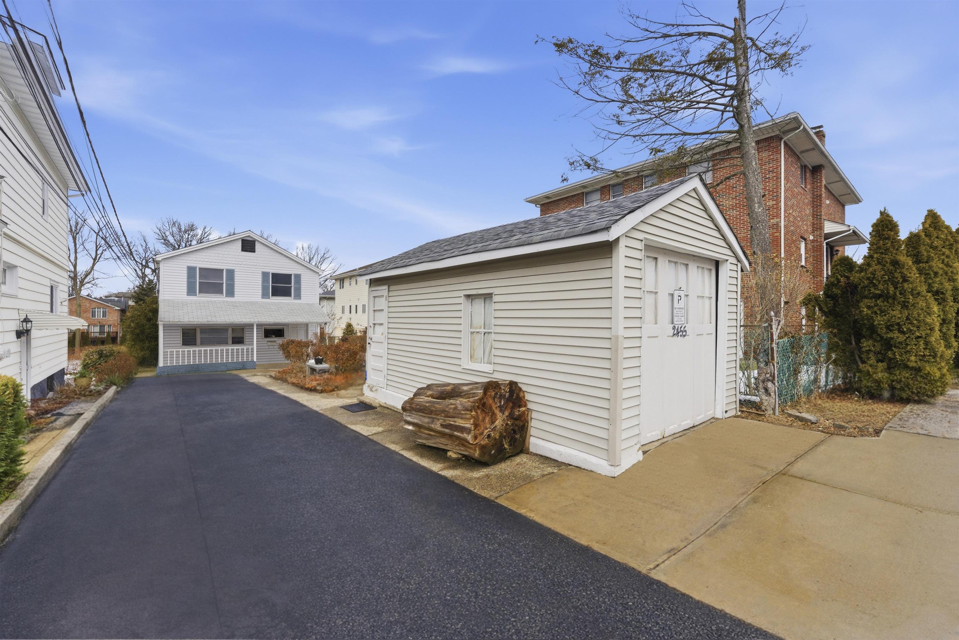 main property photo 49