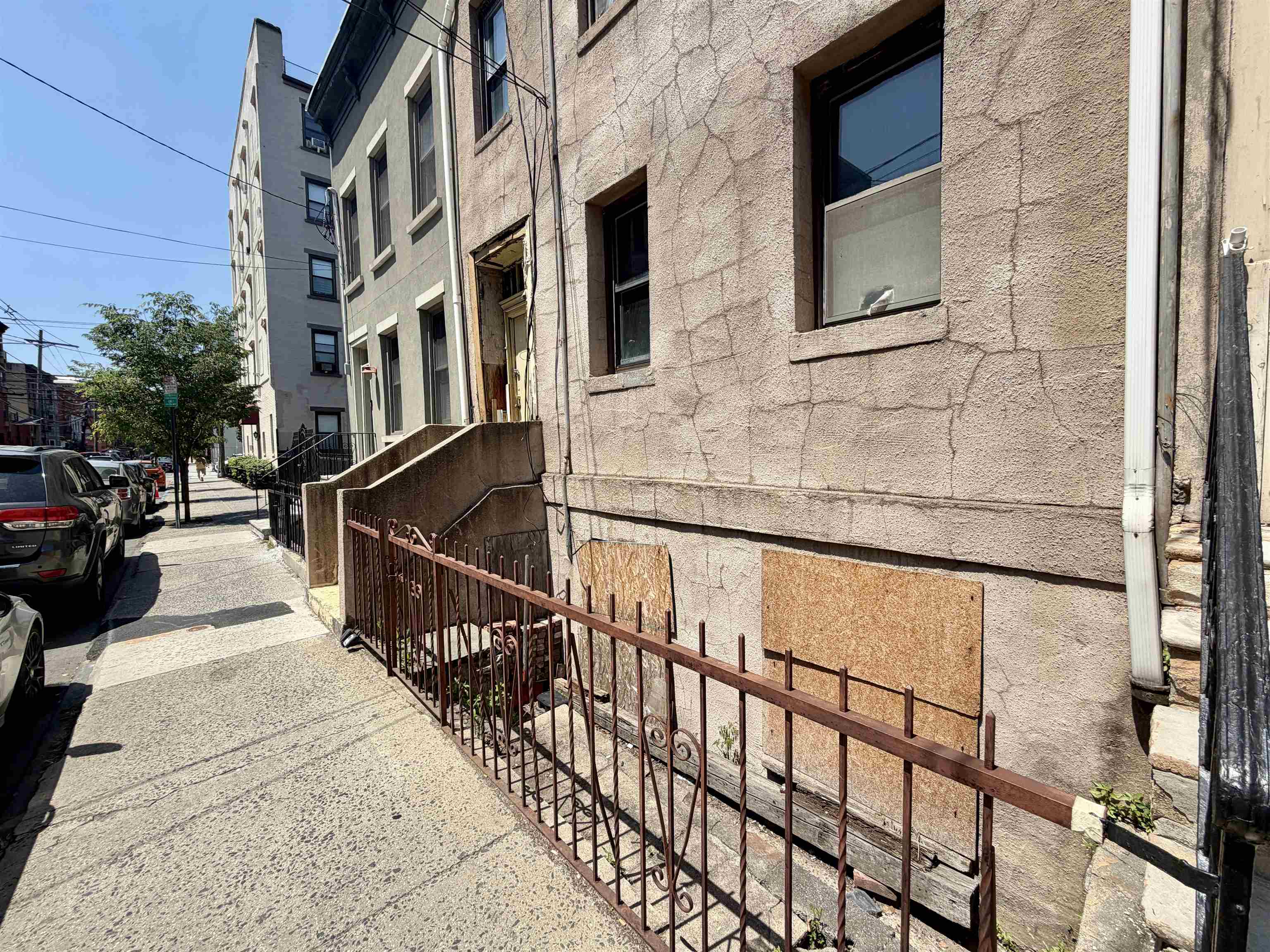main property photo 3