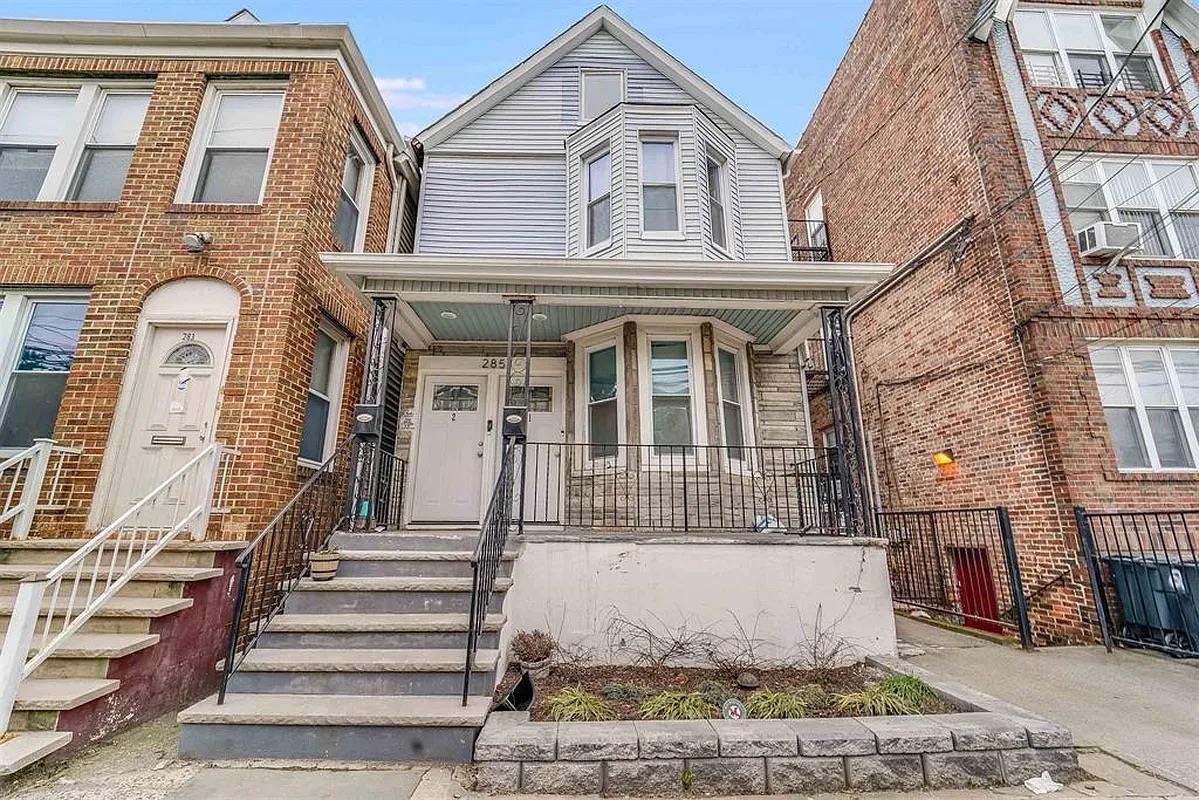main property photo 30