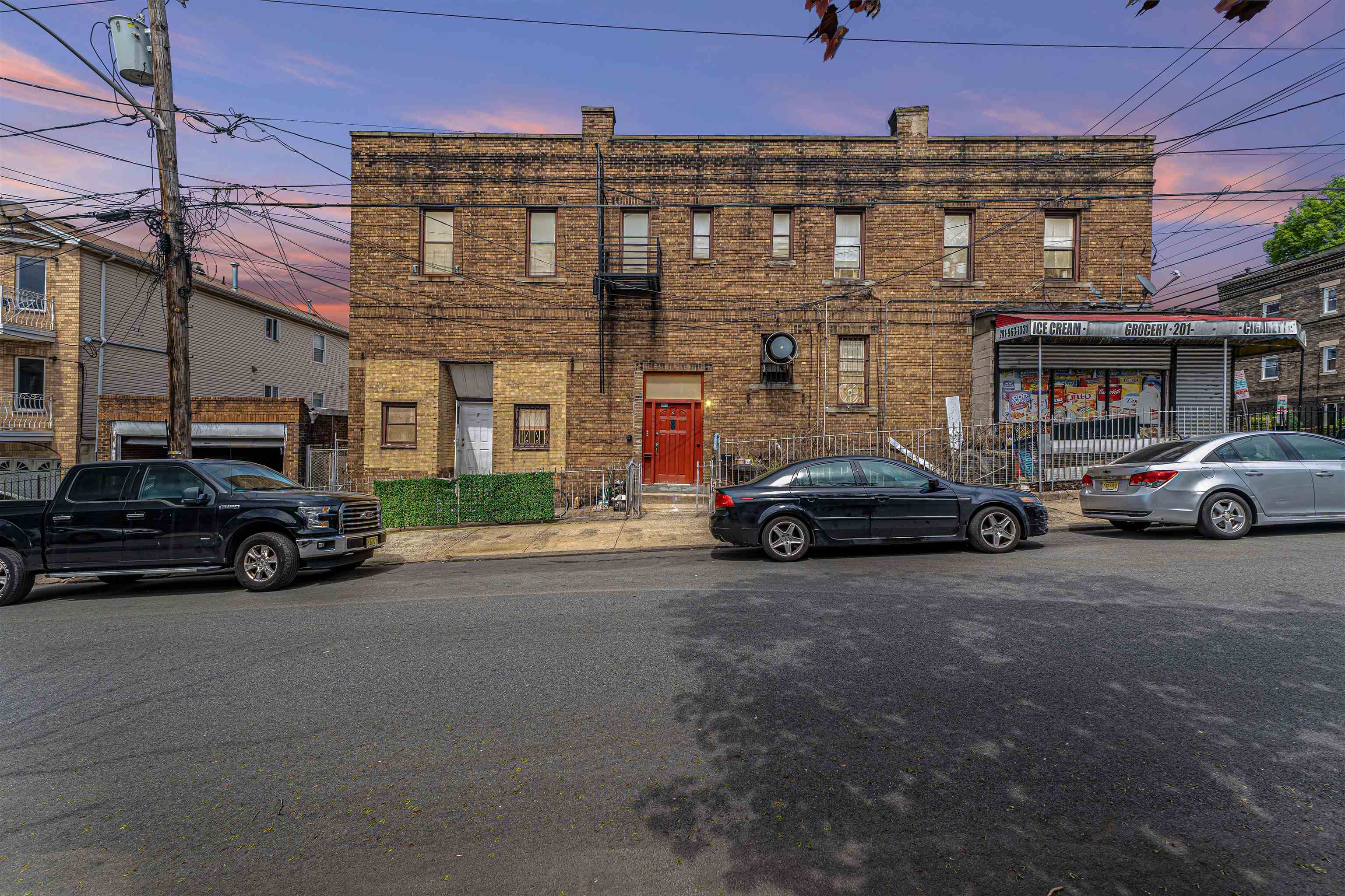 main property photo 5