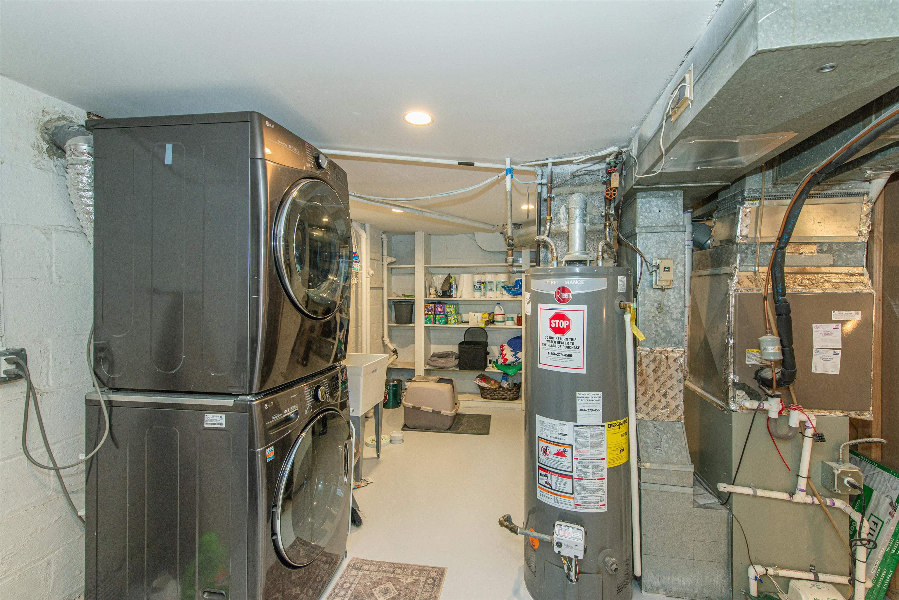 main property photo 28