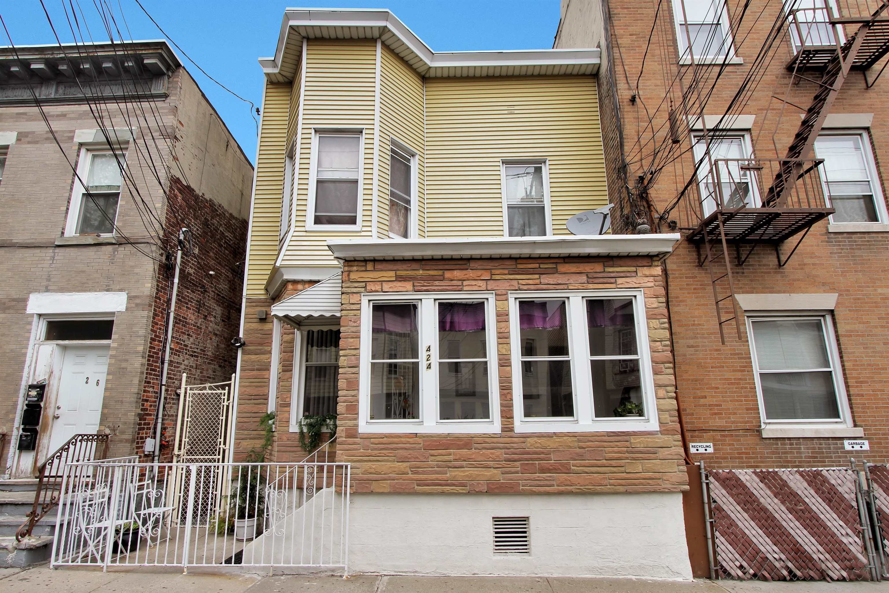 main property photo 22