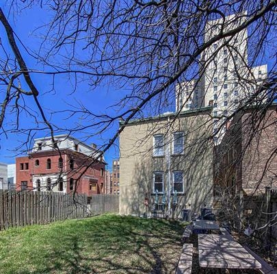 main property photo 13