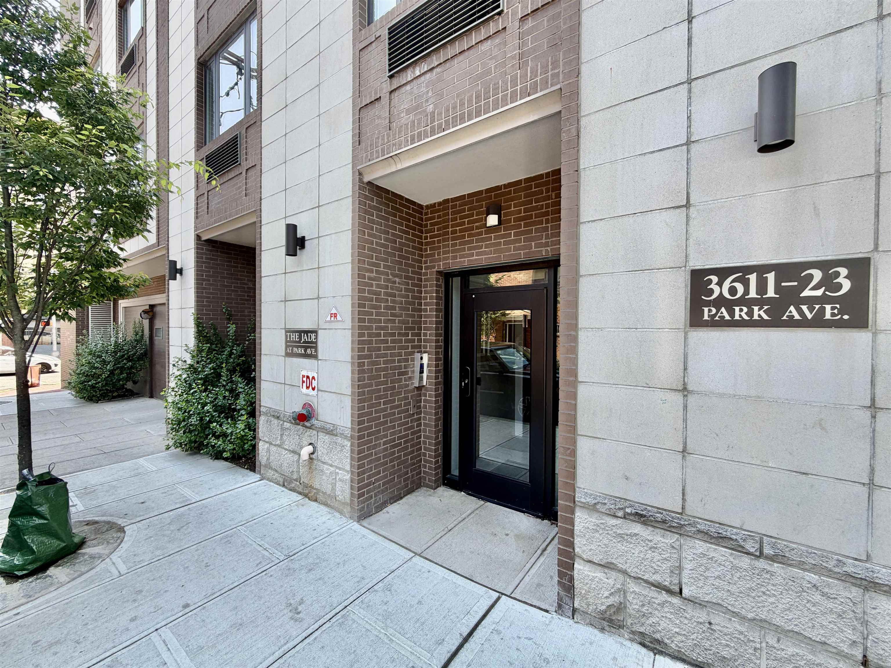 main property photo 18