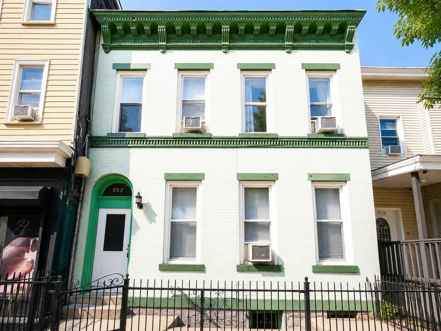 main property photo 8
