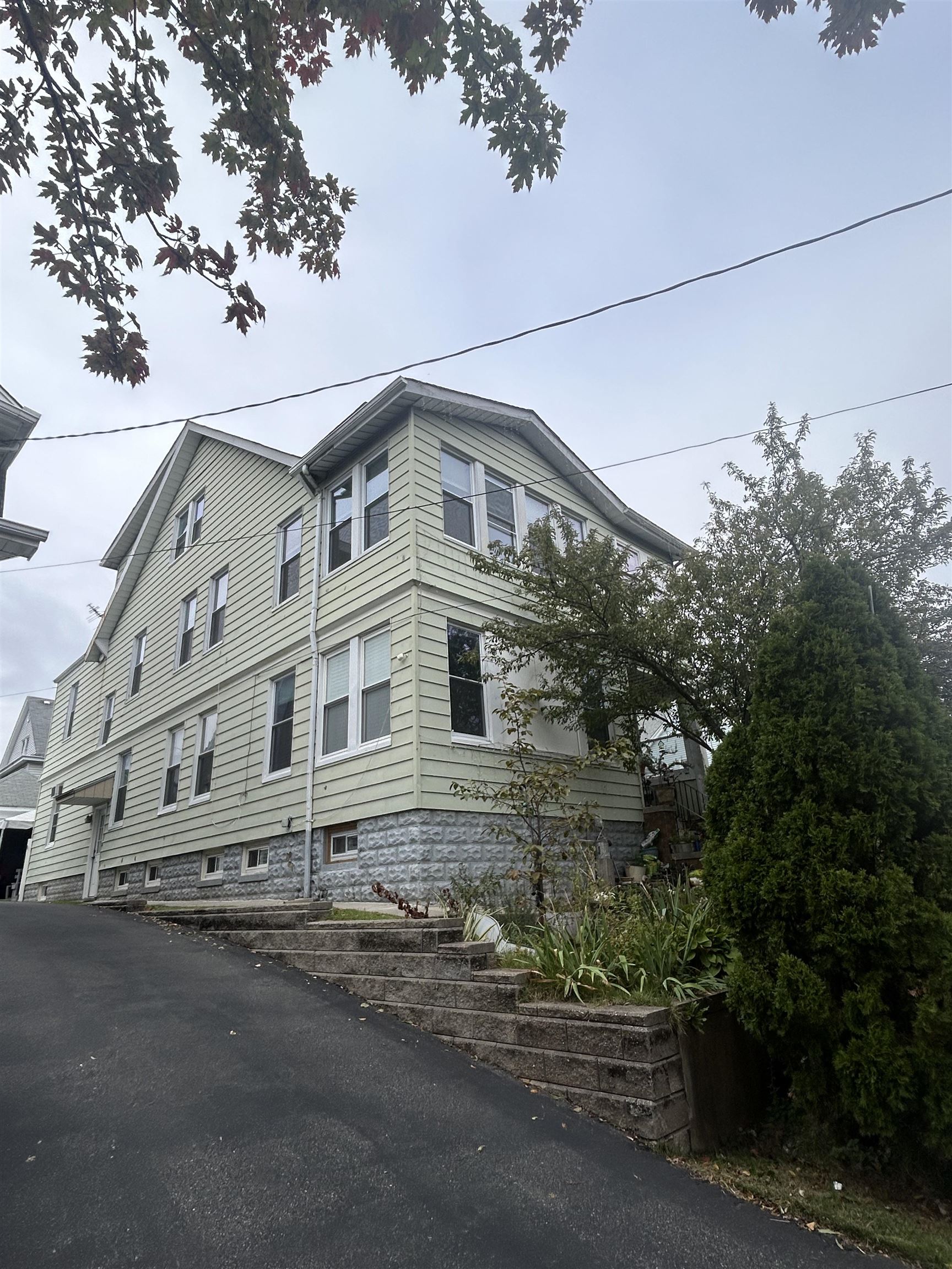 main property photo 16
