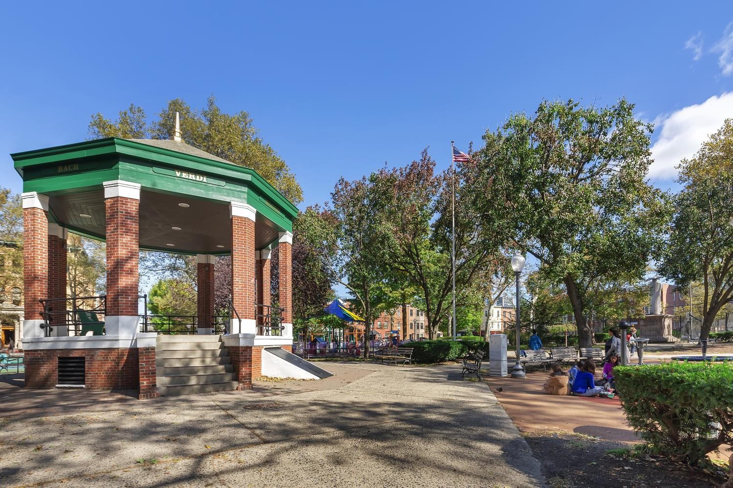 main property photo 23