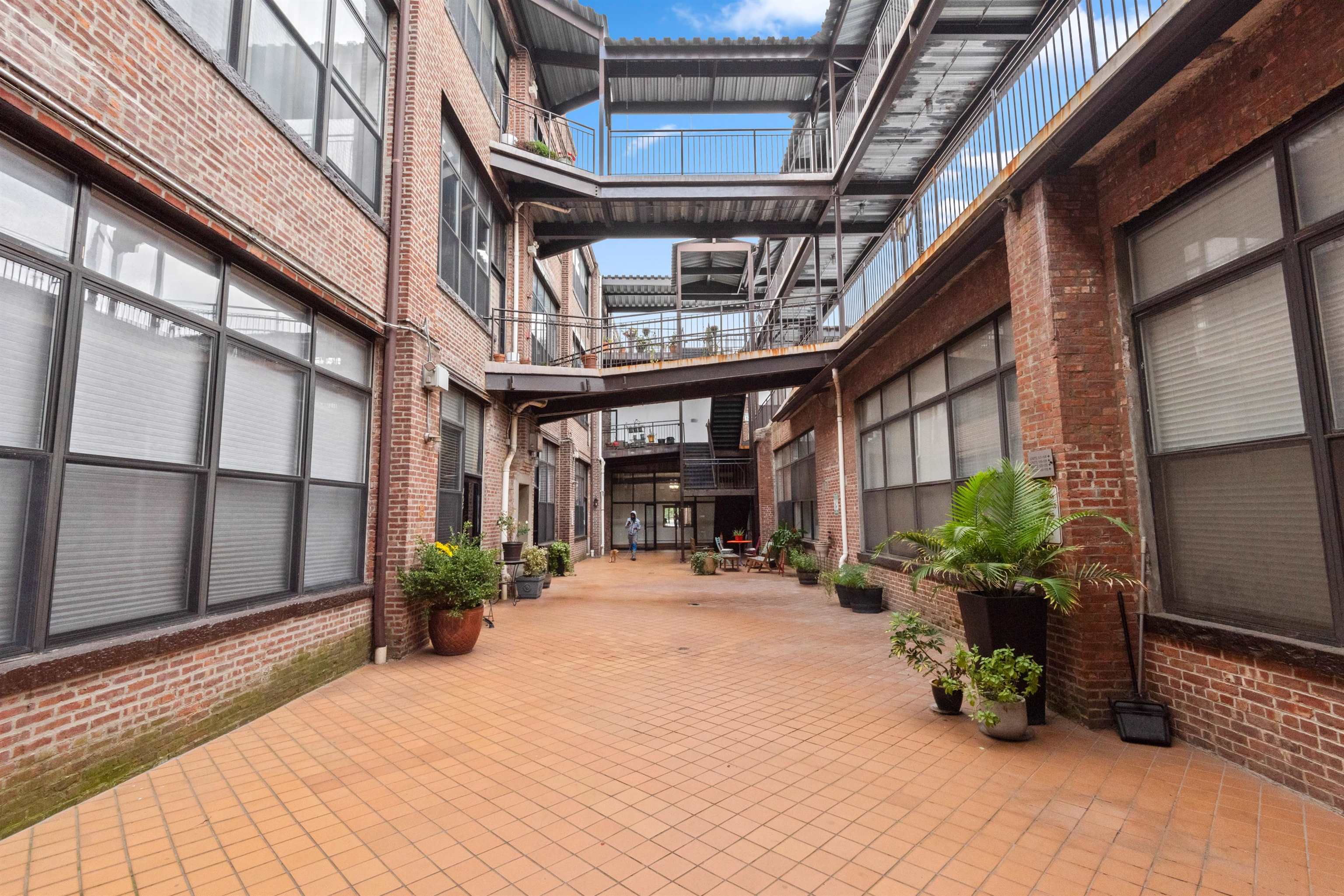 main property photo 18
