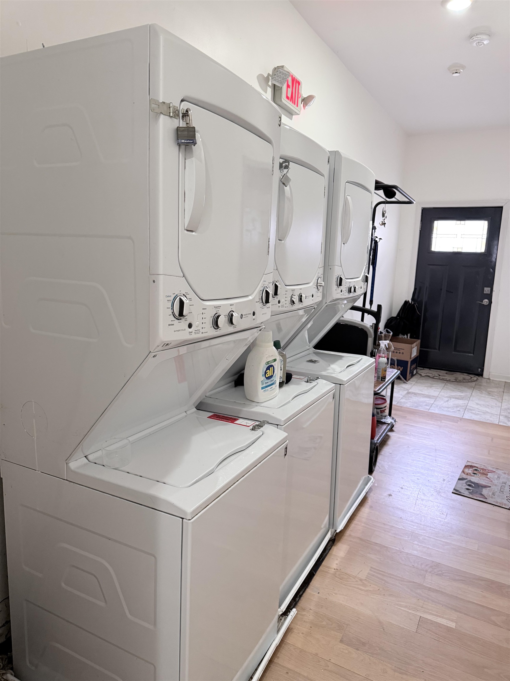 main property photo 9