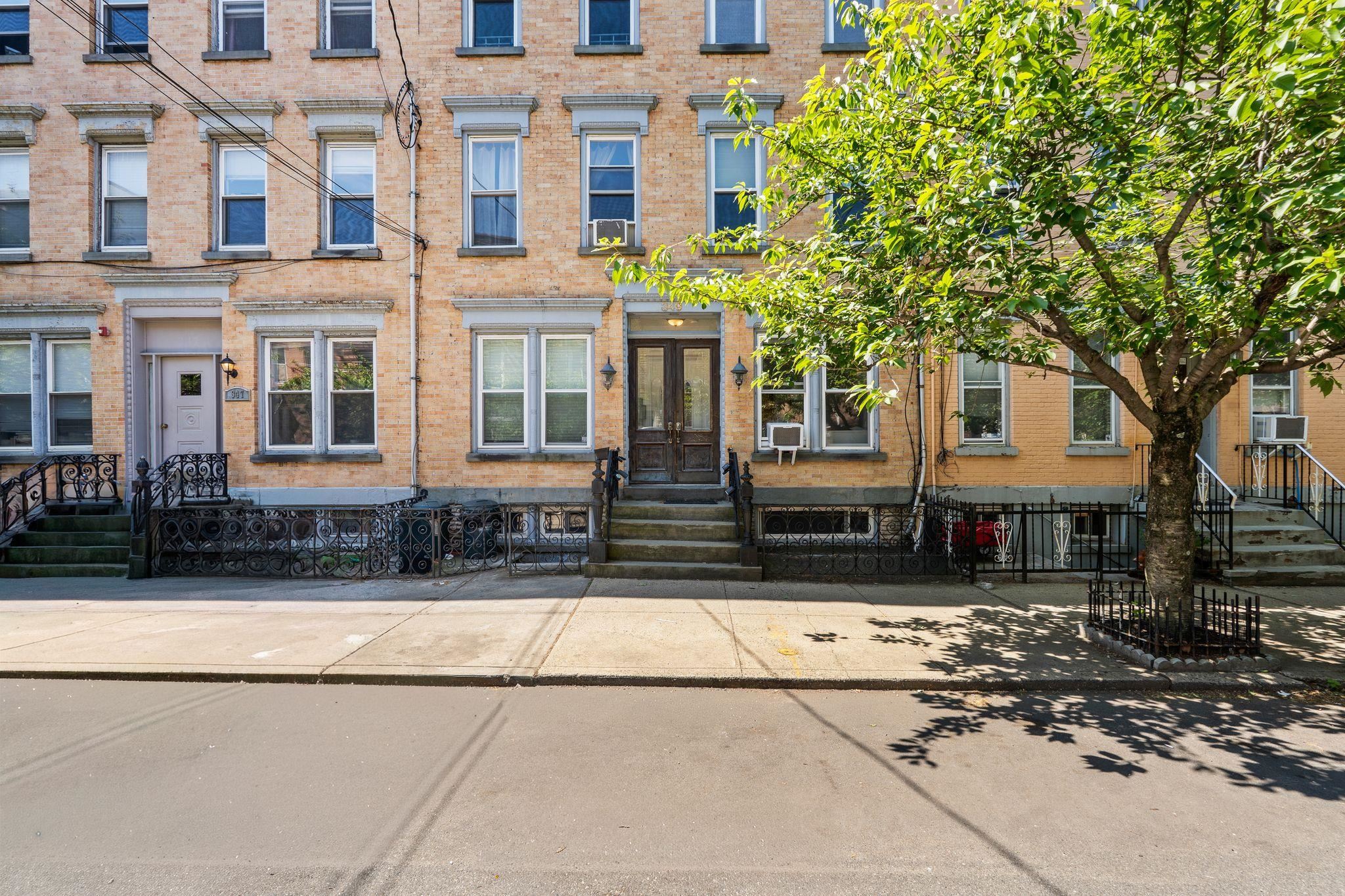 main property photo 19
