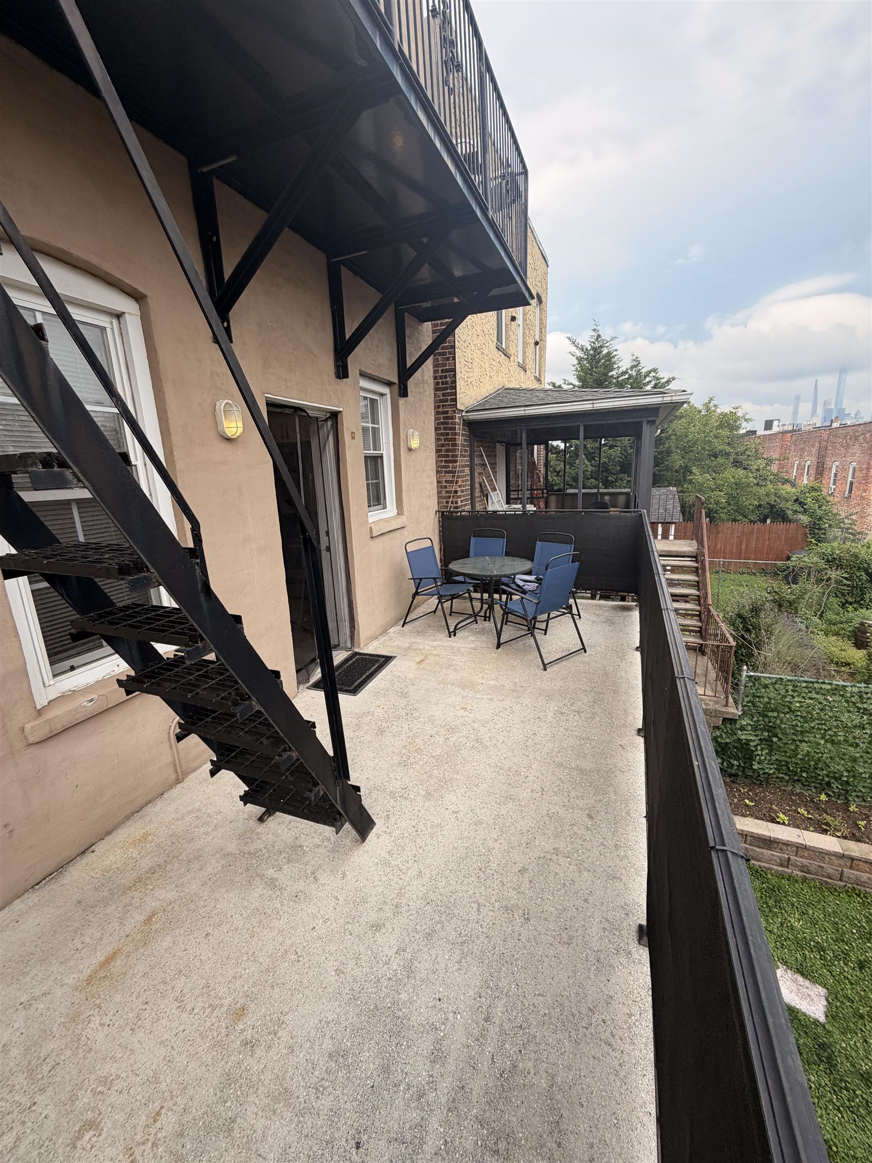 main property photo 11