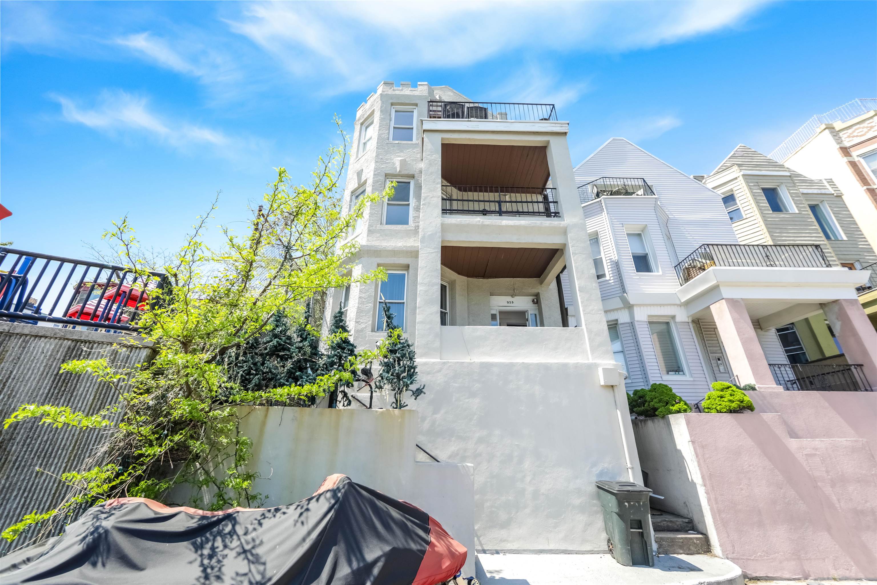 main property photo 24