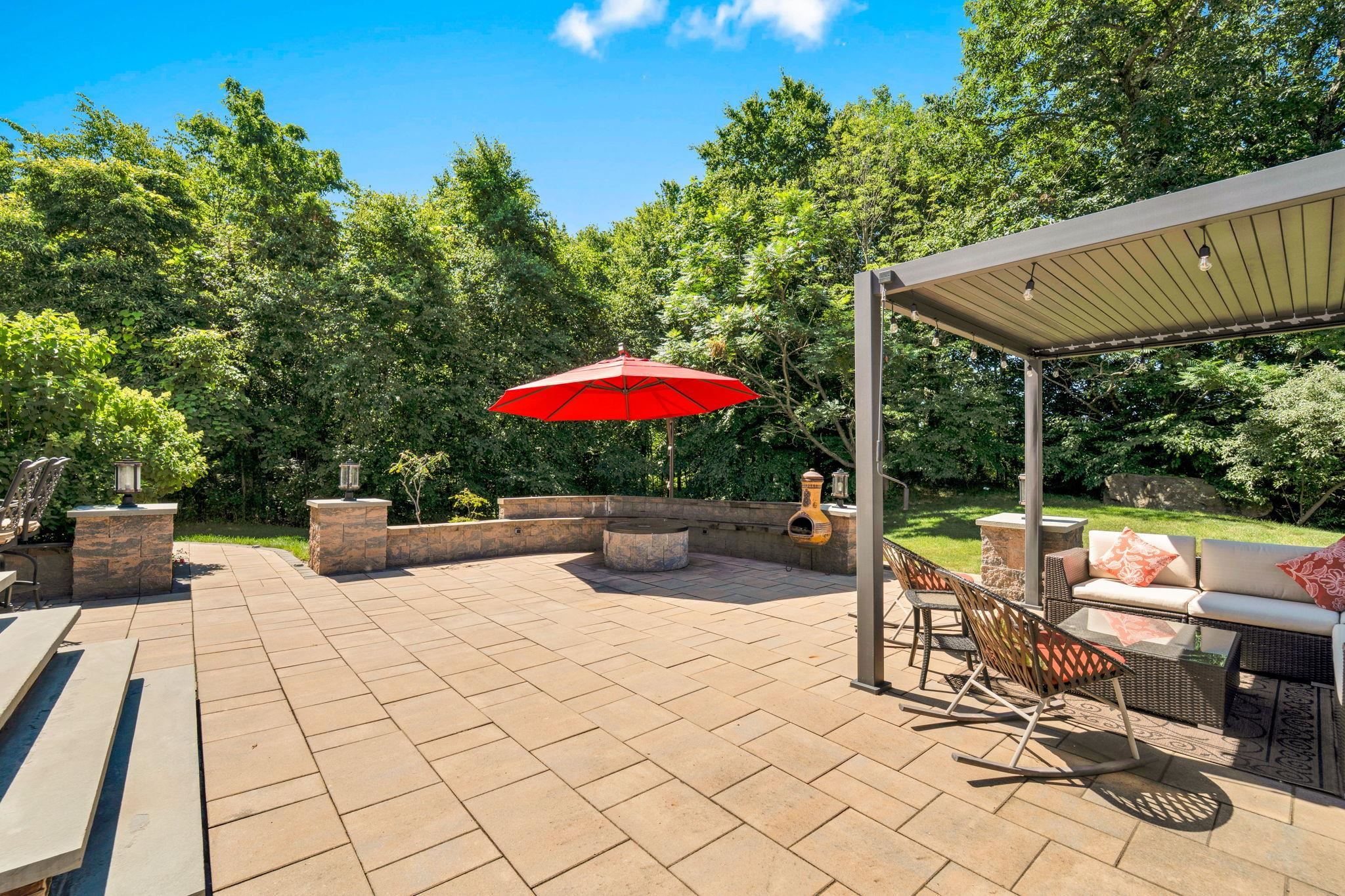 main property photo 40