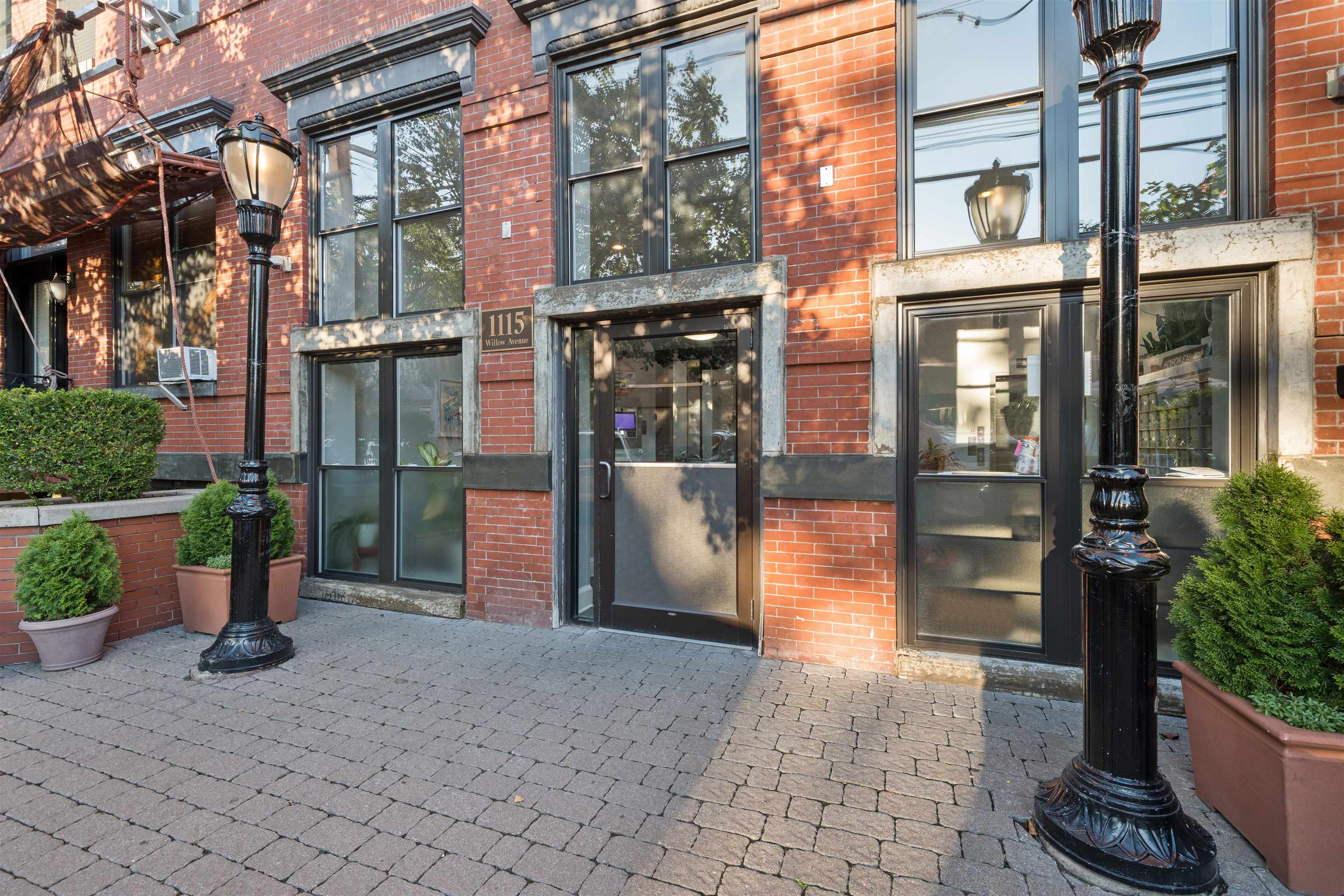 main property photo 15