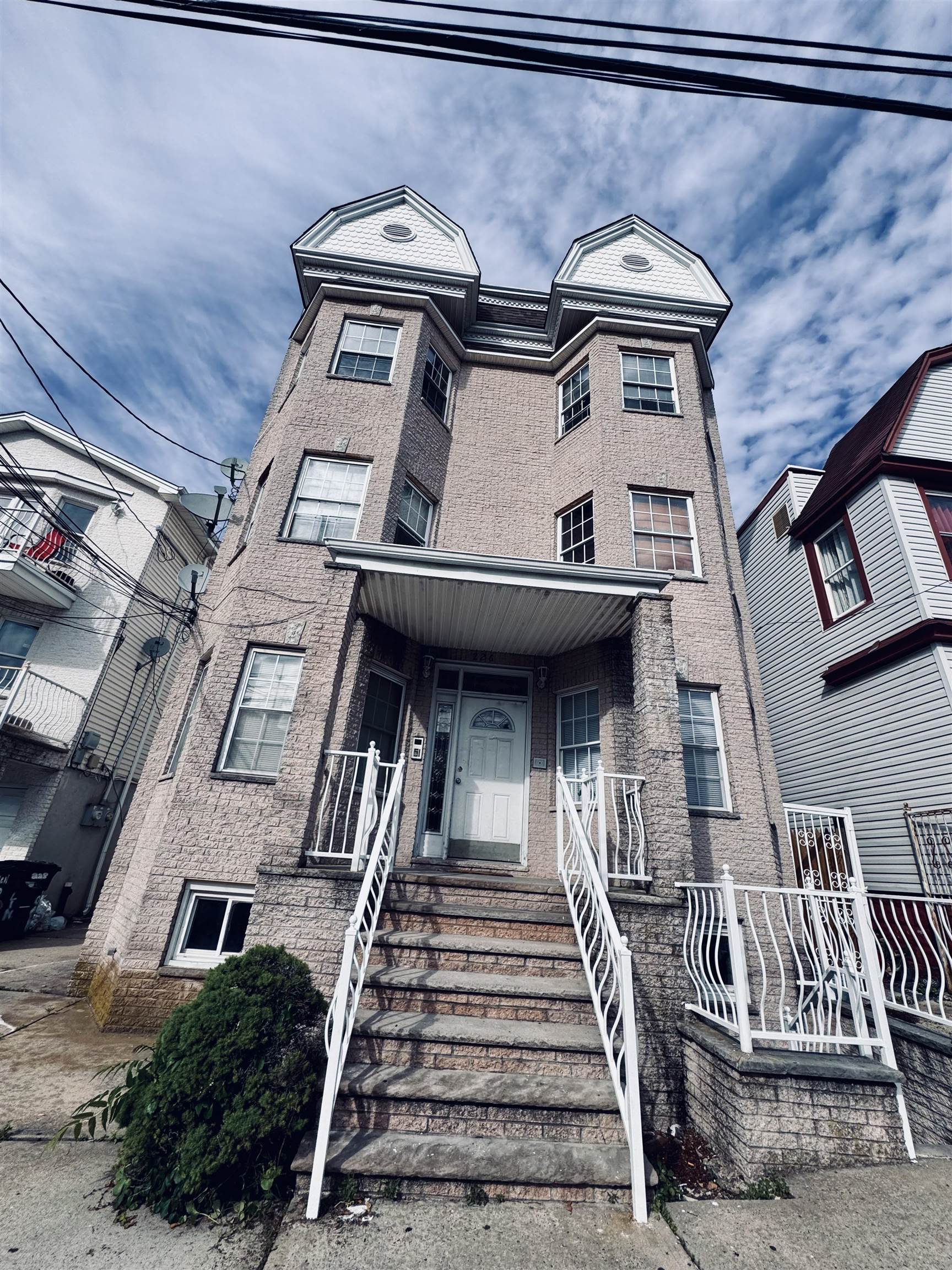 main property photo 29