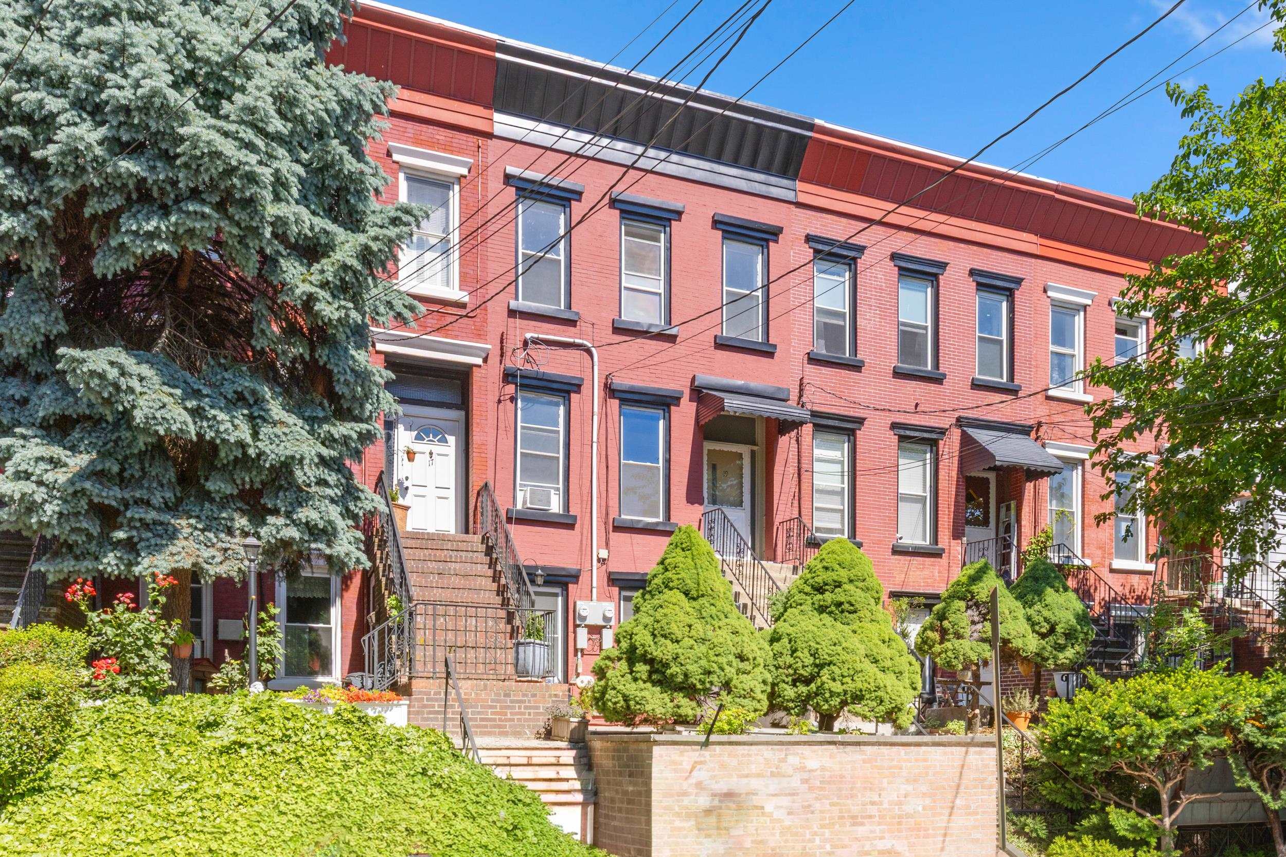 main property photo 37