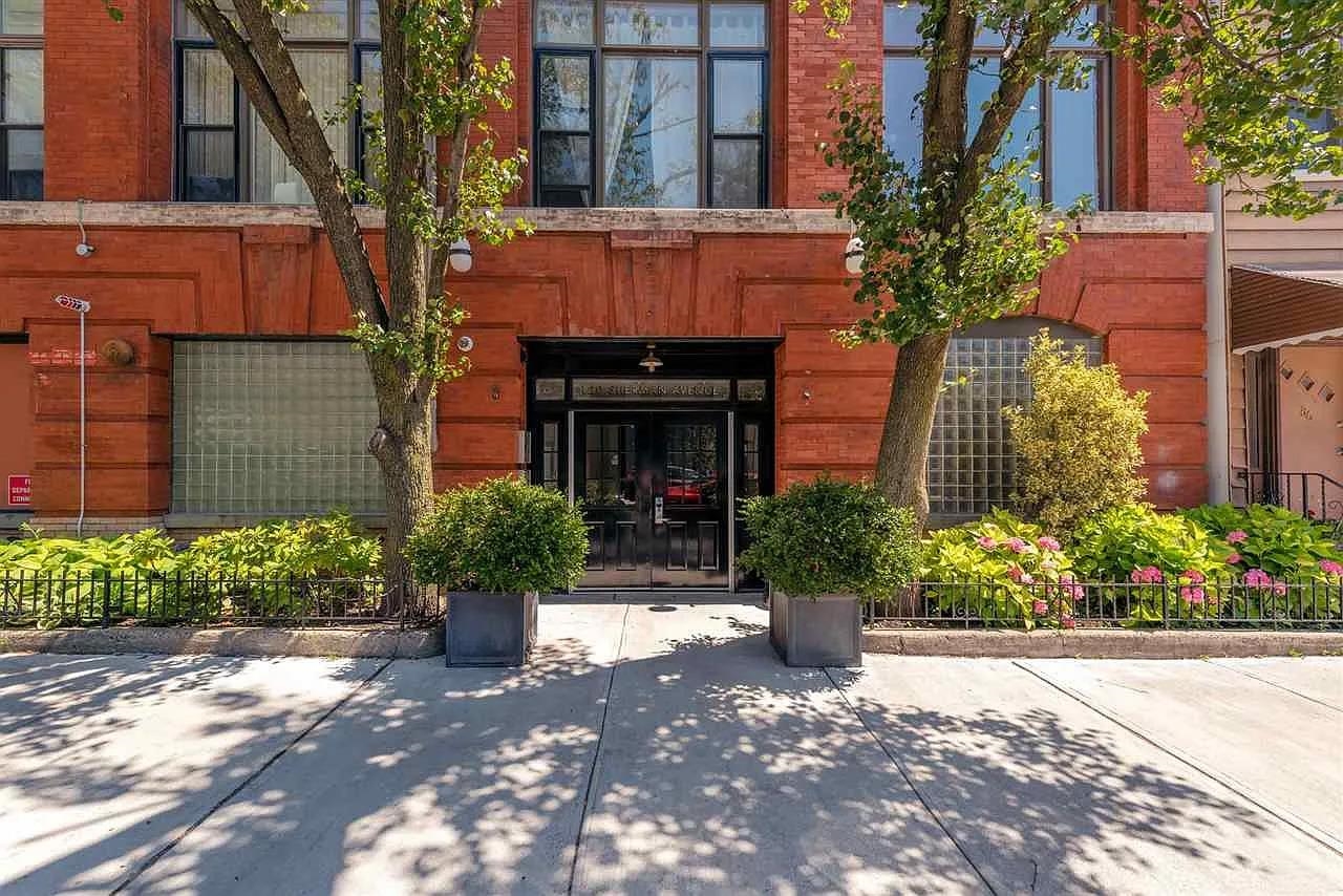 main property photo 10