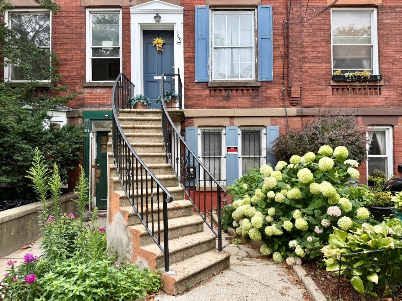 main property photo 16