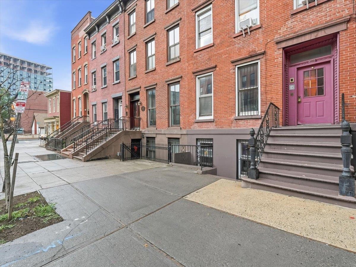 main property photo 41