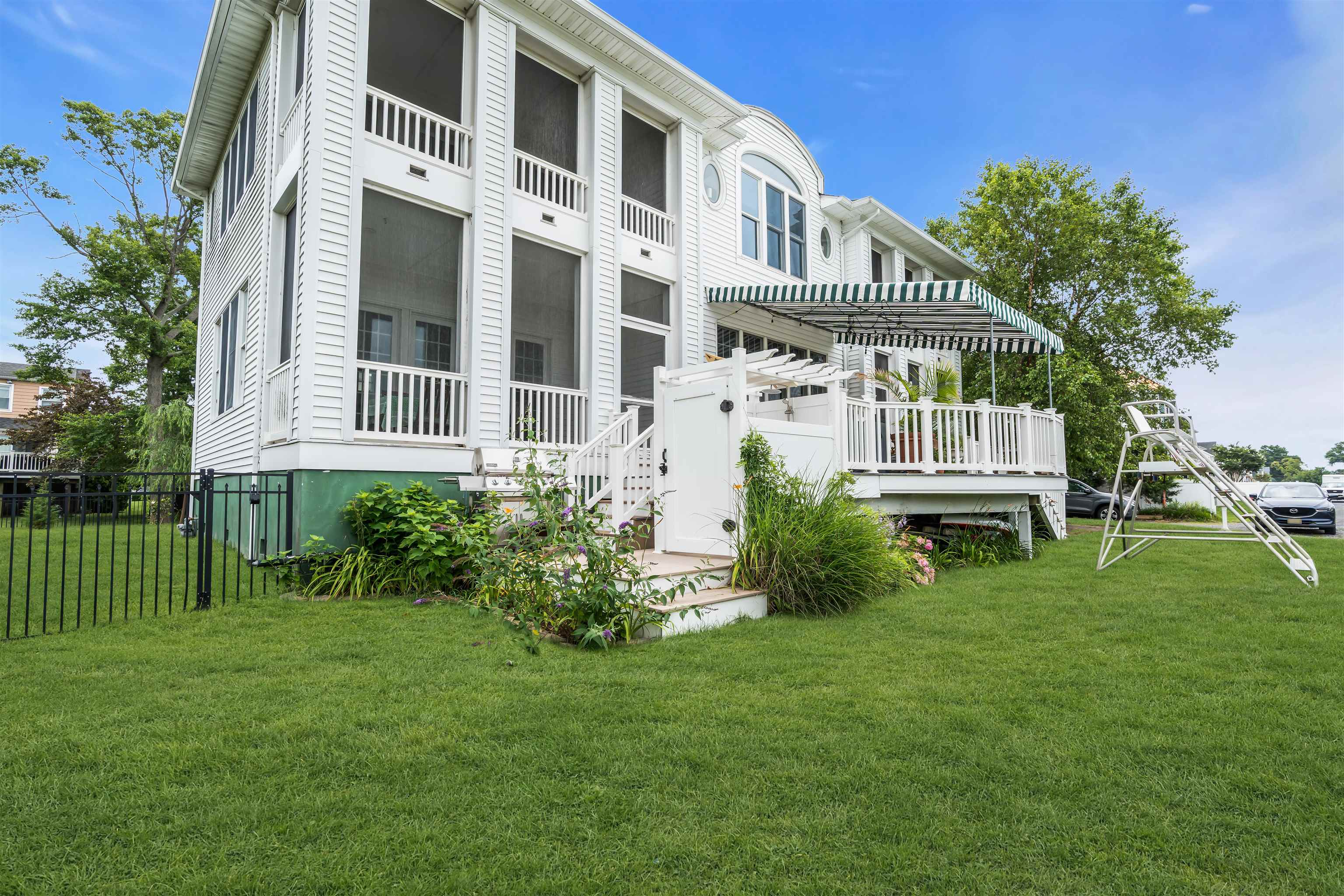 main property photo 31