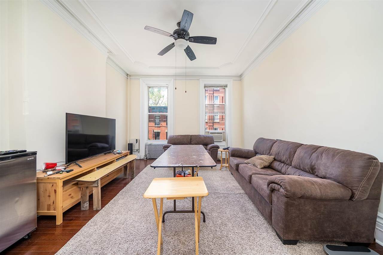 main property photo 6