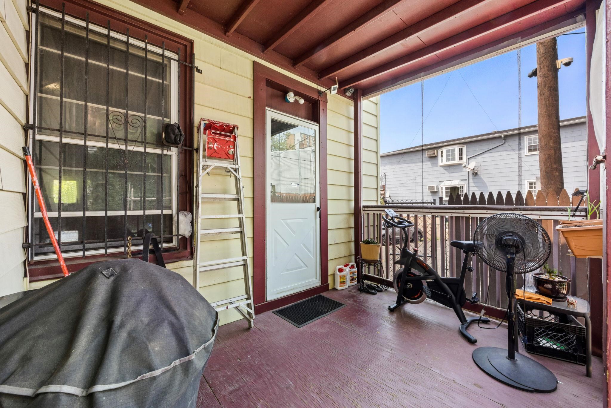 main property photo 21