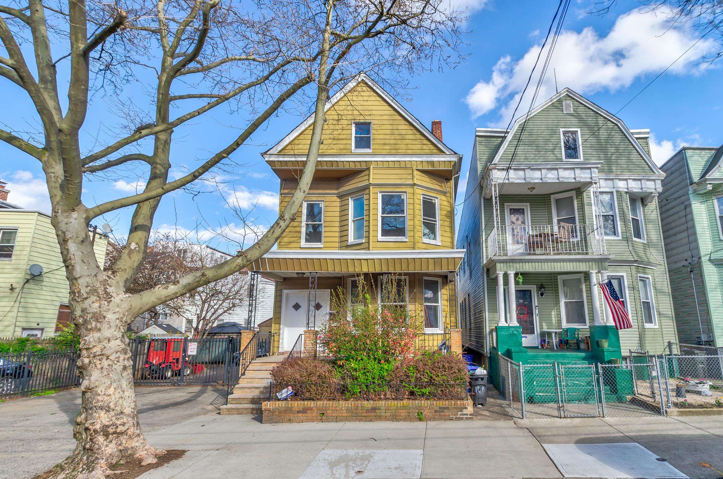 main property photo 14