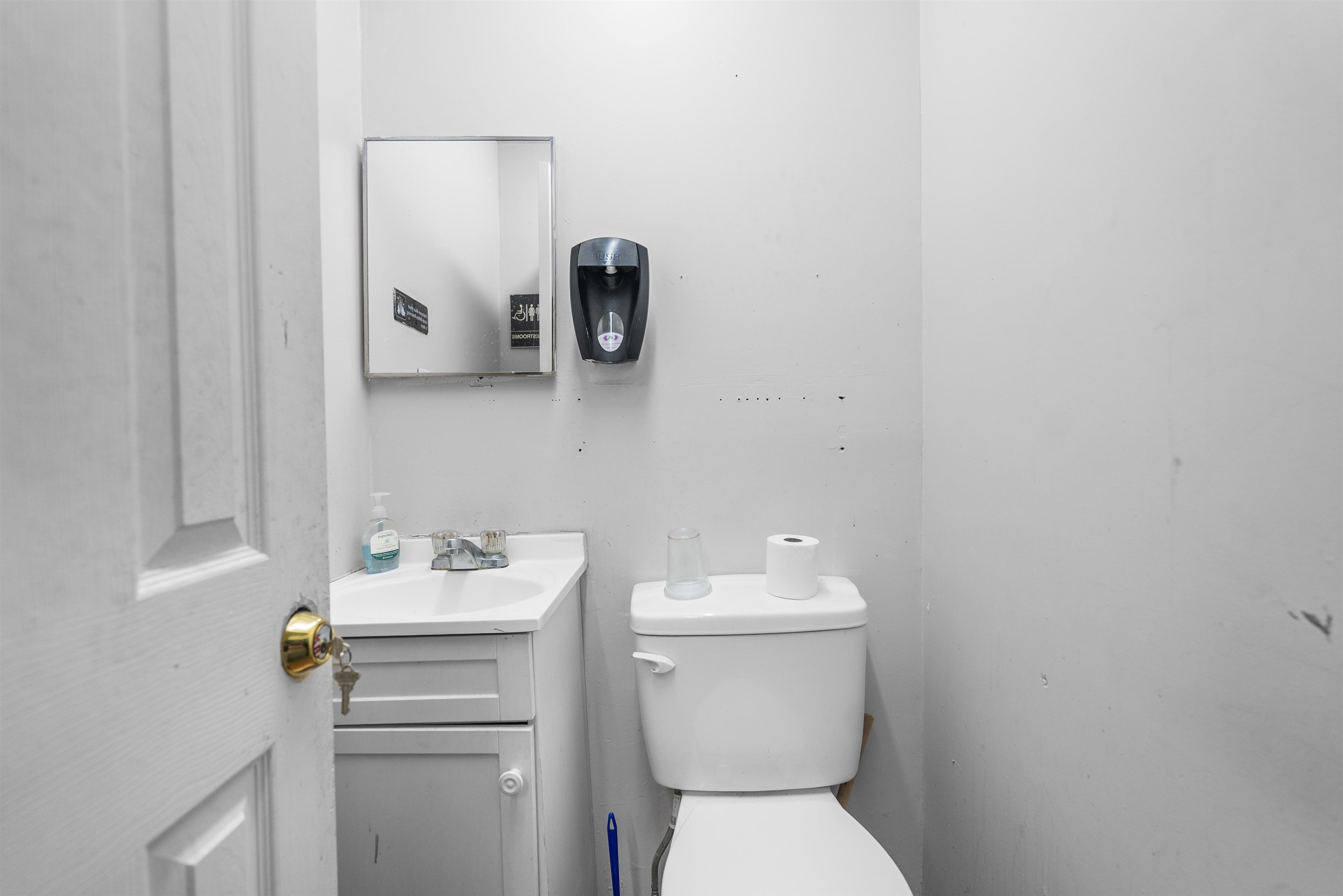 main property photo 9