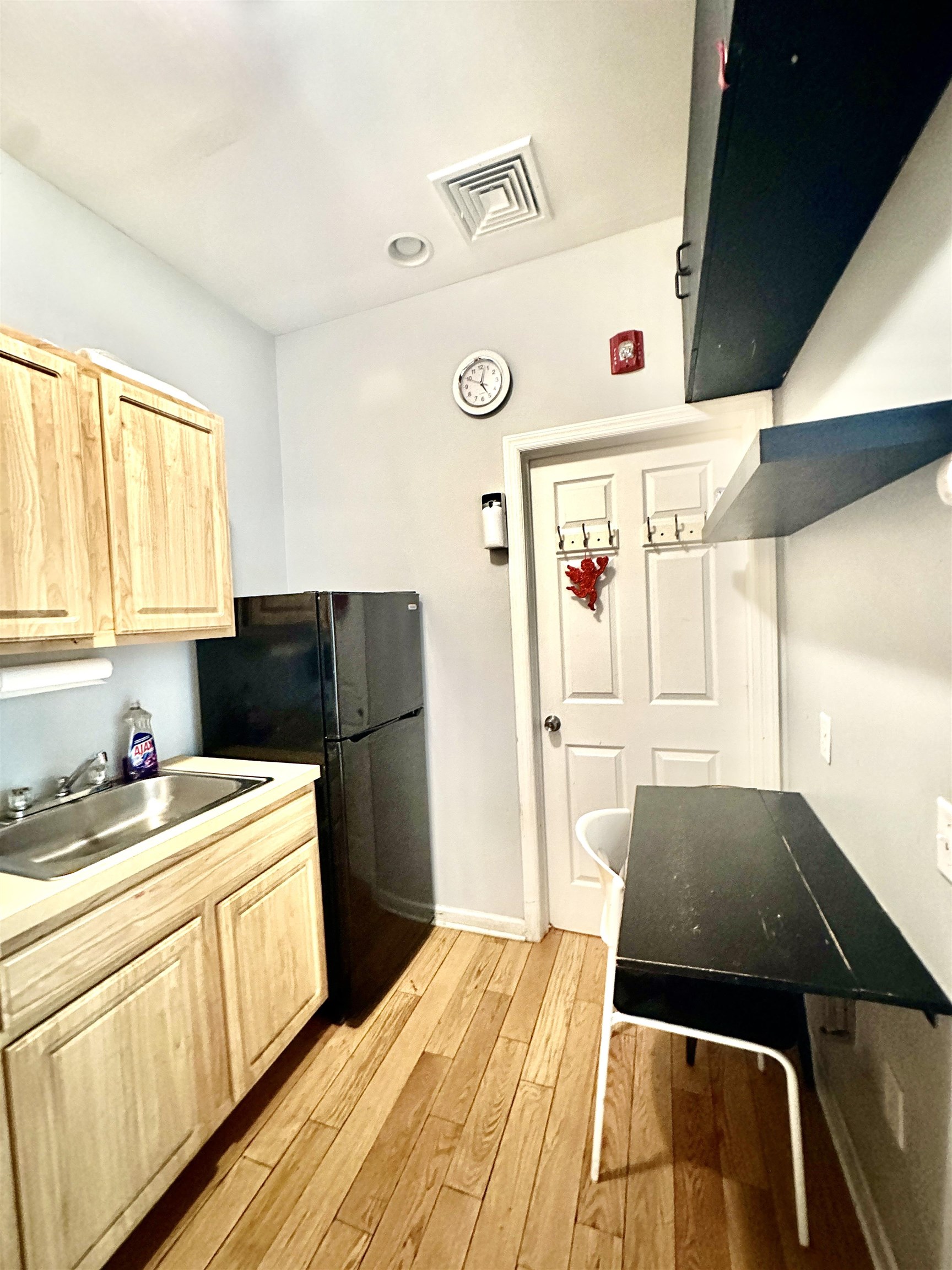 main property photo 12