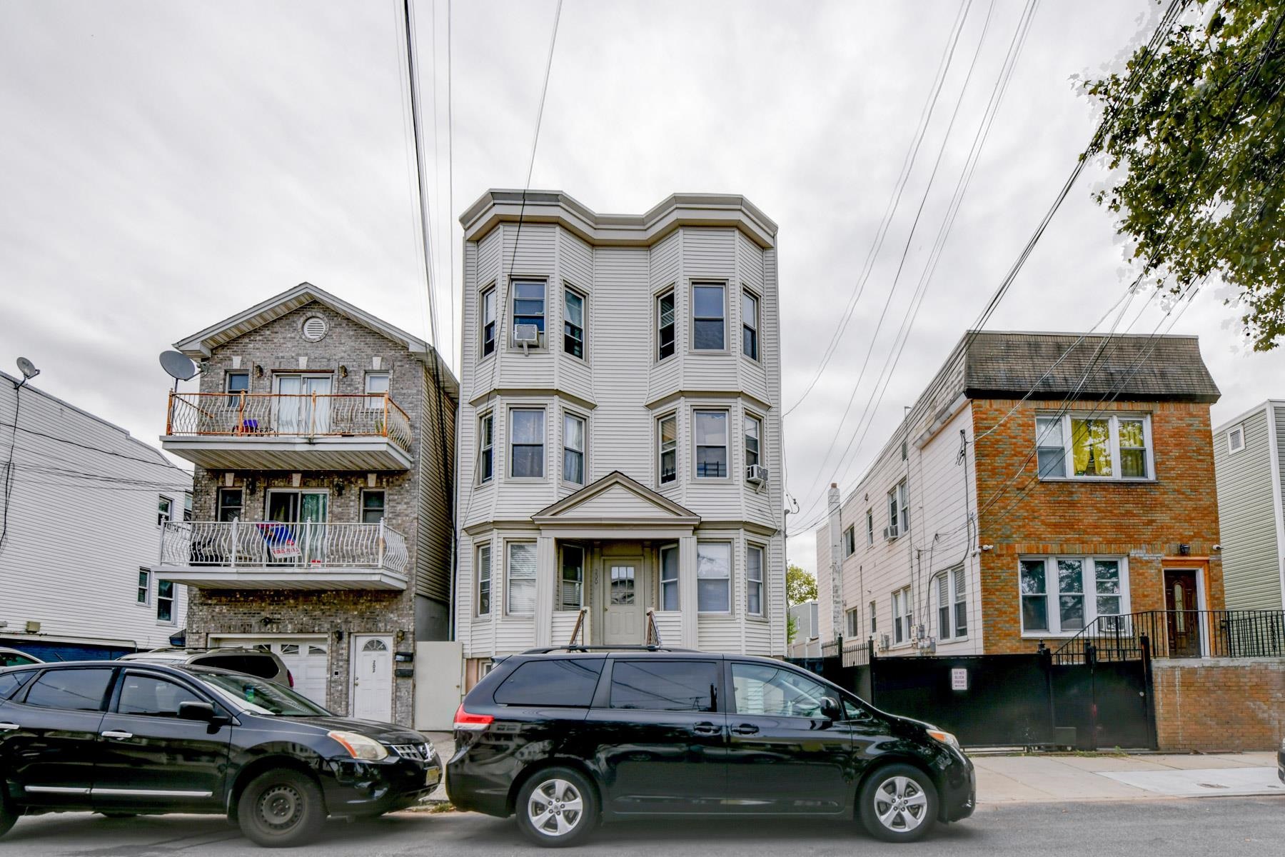 main property photo 8