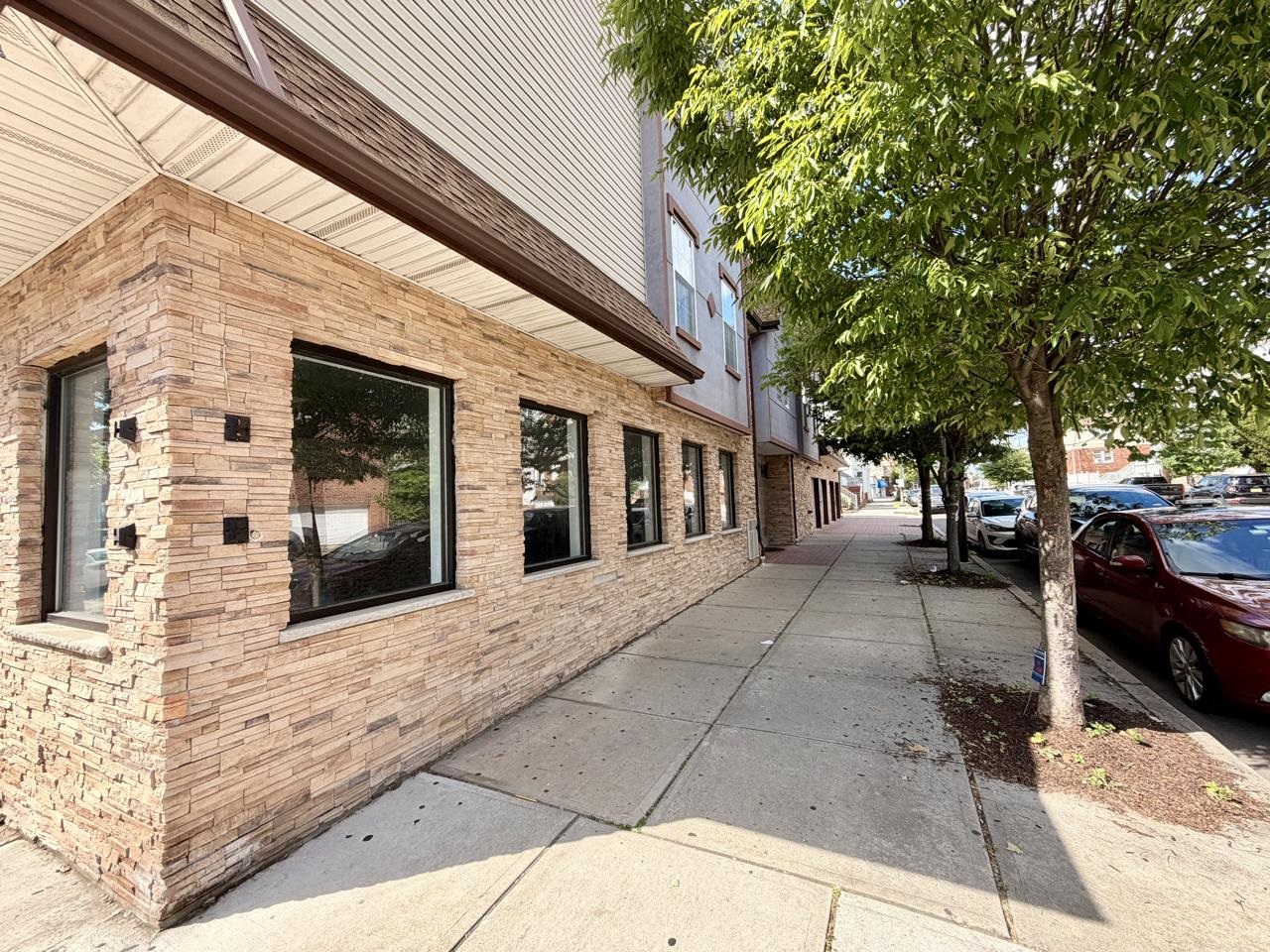 main property photo 12
