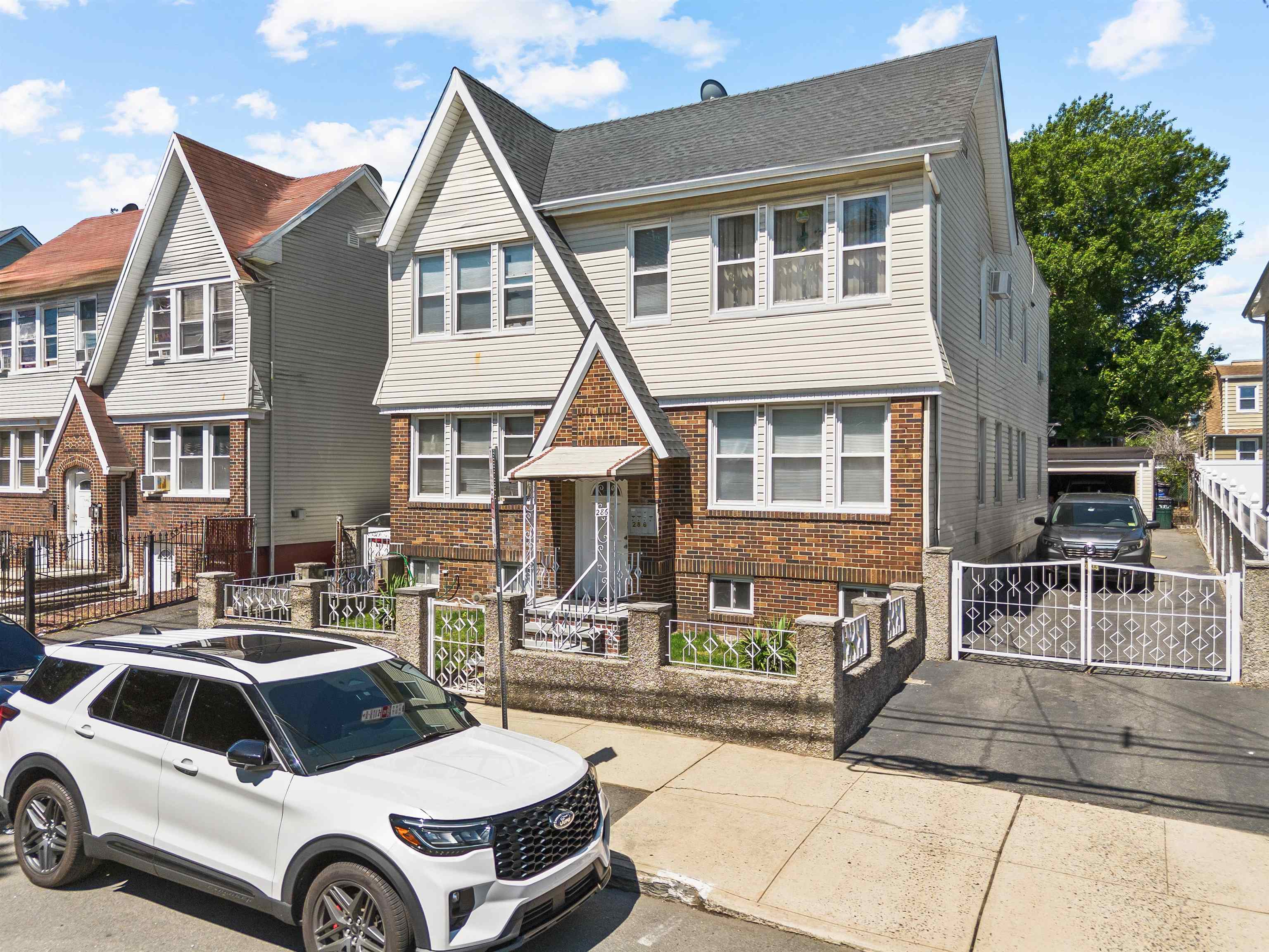 main property photo 17