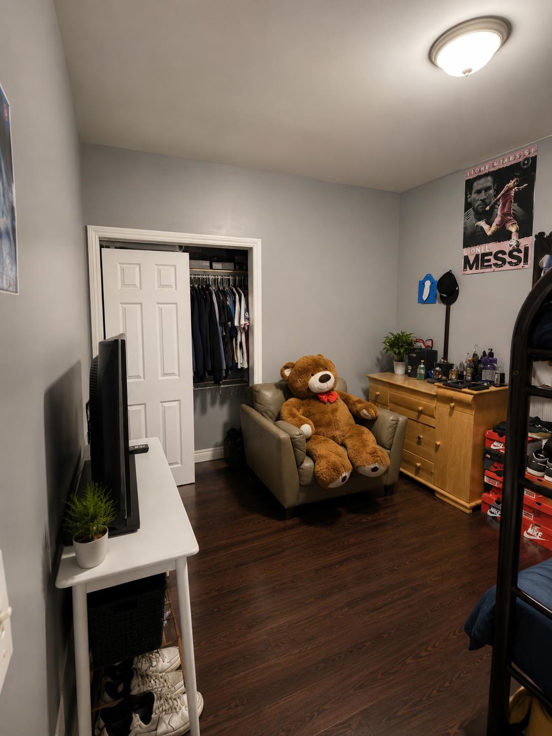 main property photo 8