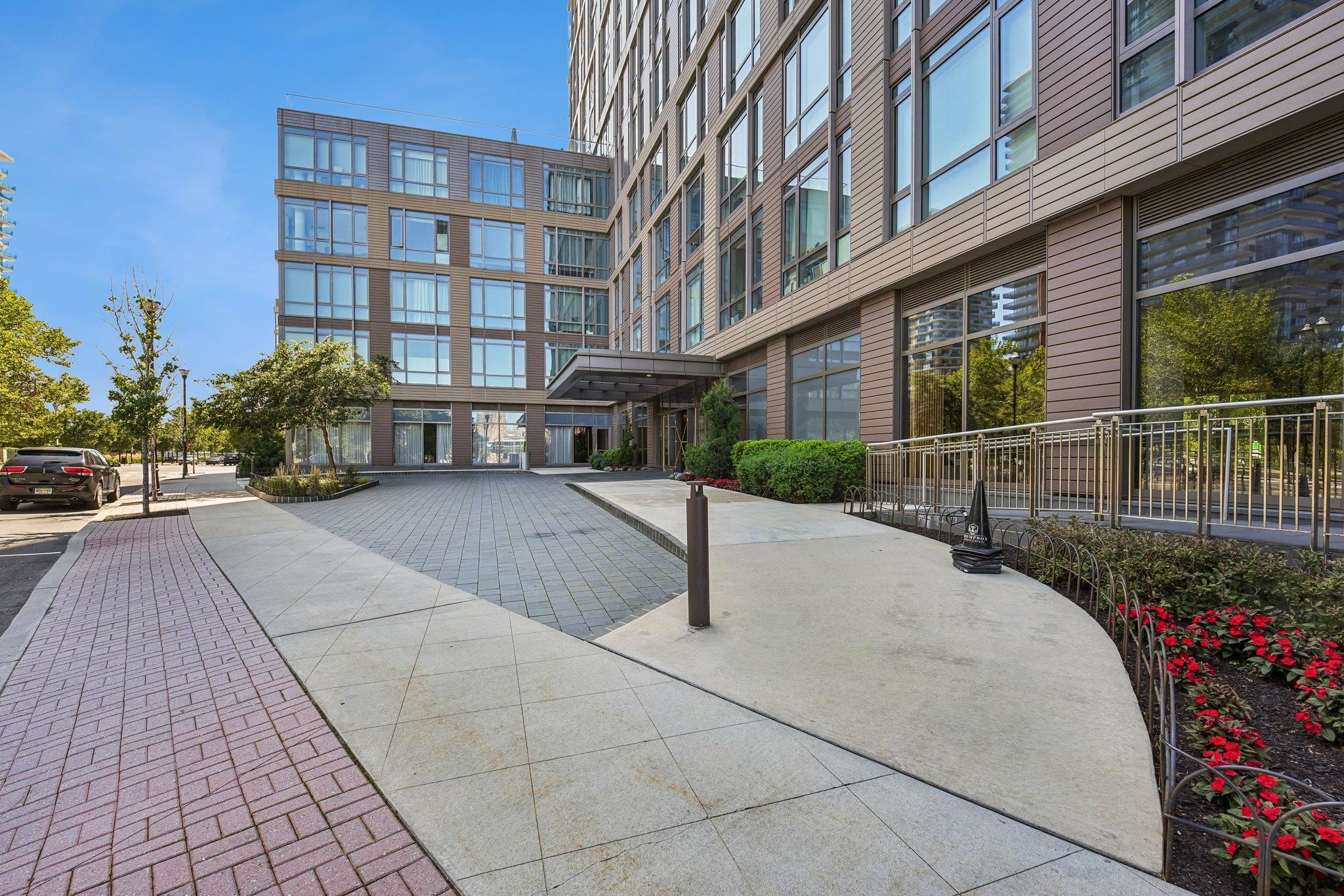 main property photo 40