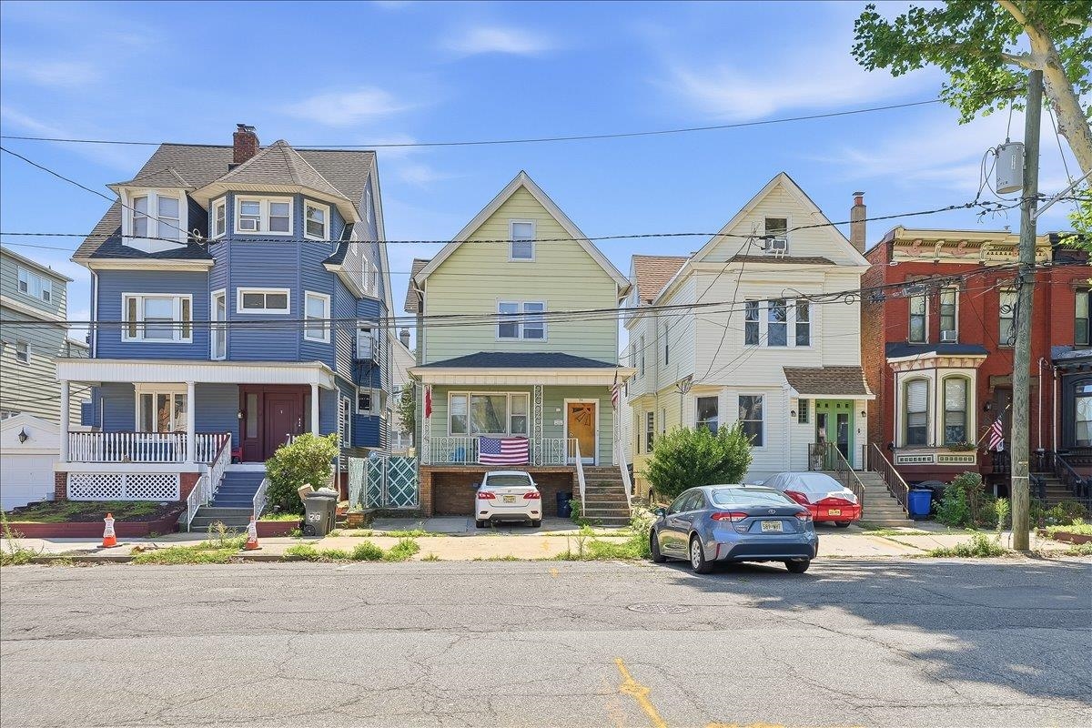 main property photo 36