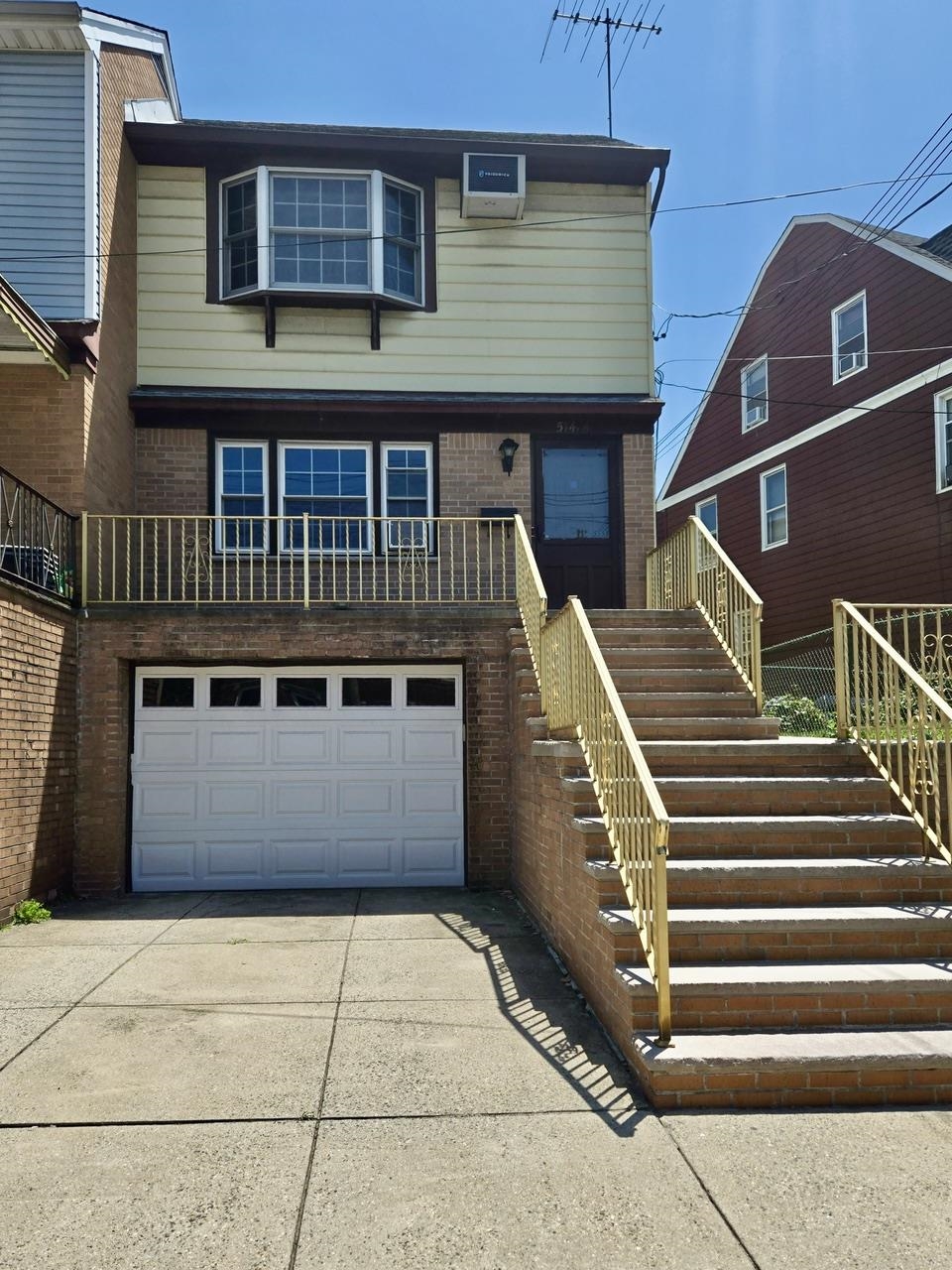 main property photo 0