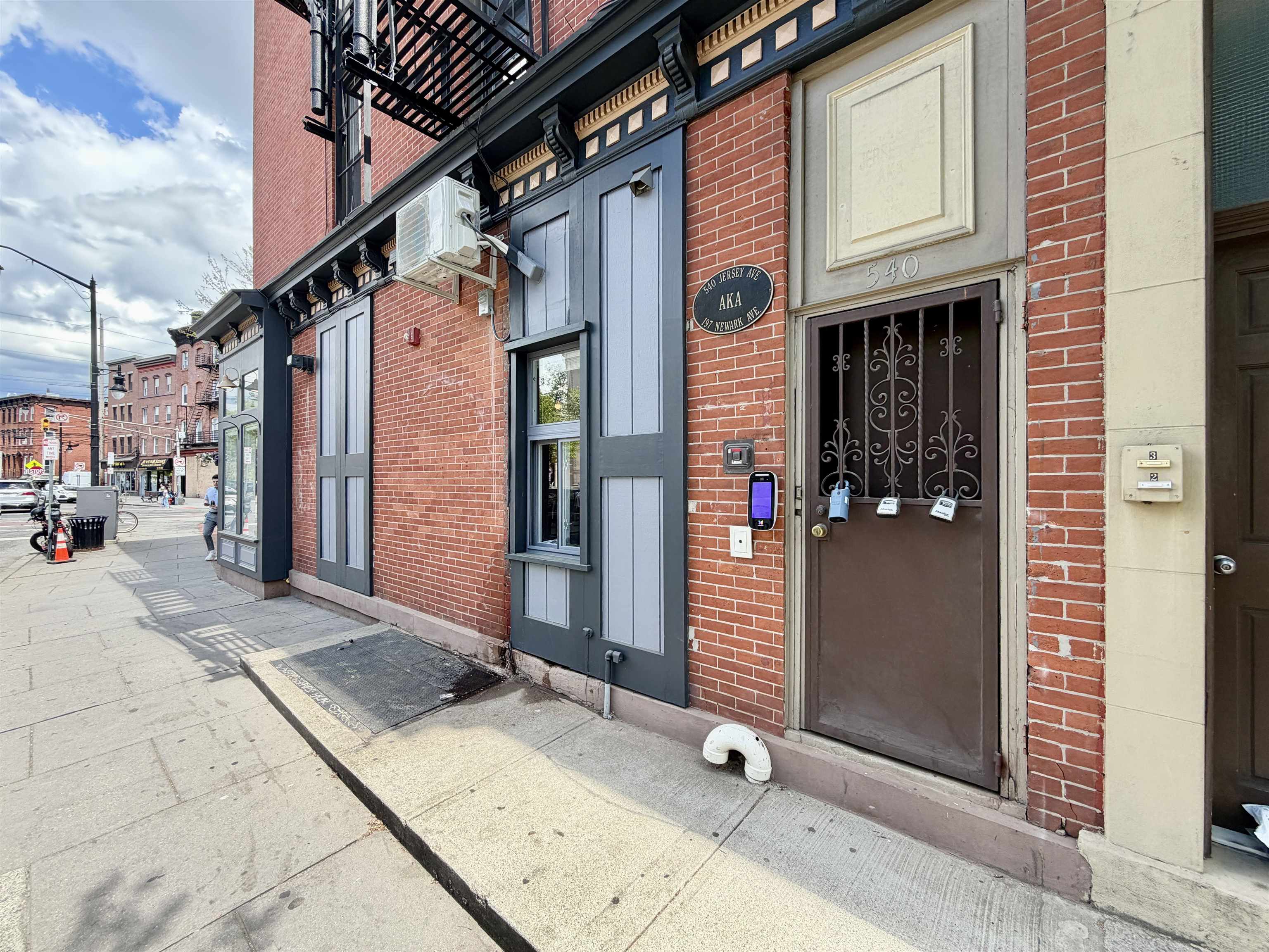 main property photo 18