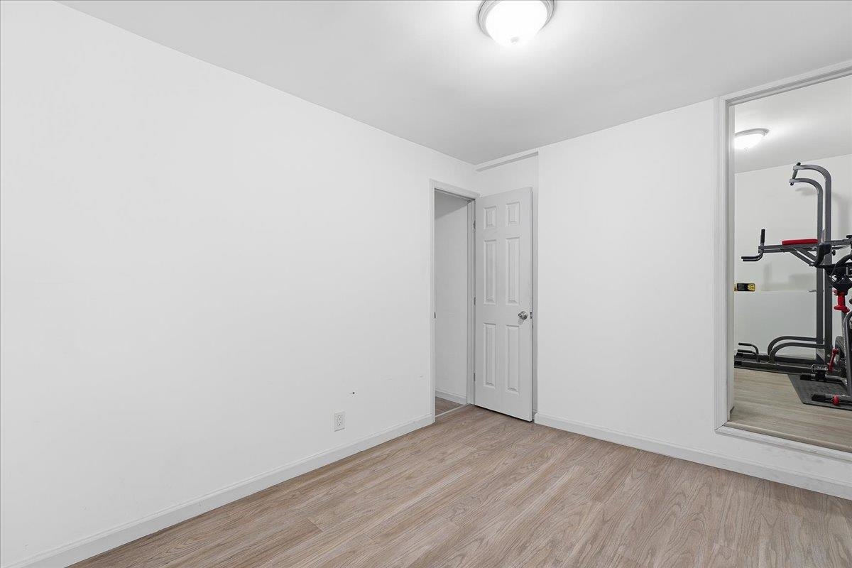 property viewer photo 10