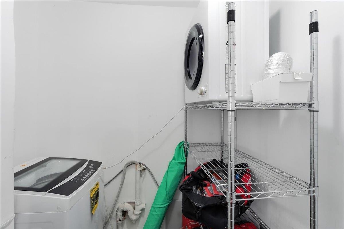 property viewer photo 12