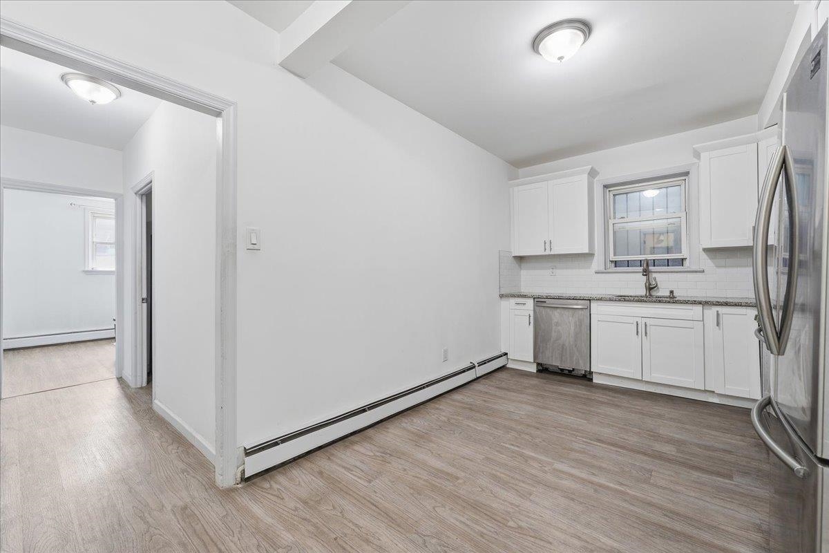 property viewer photo 4